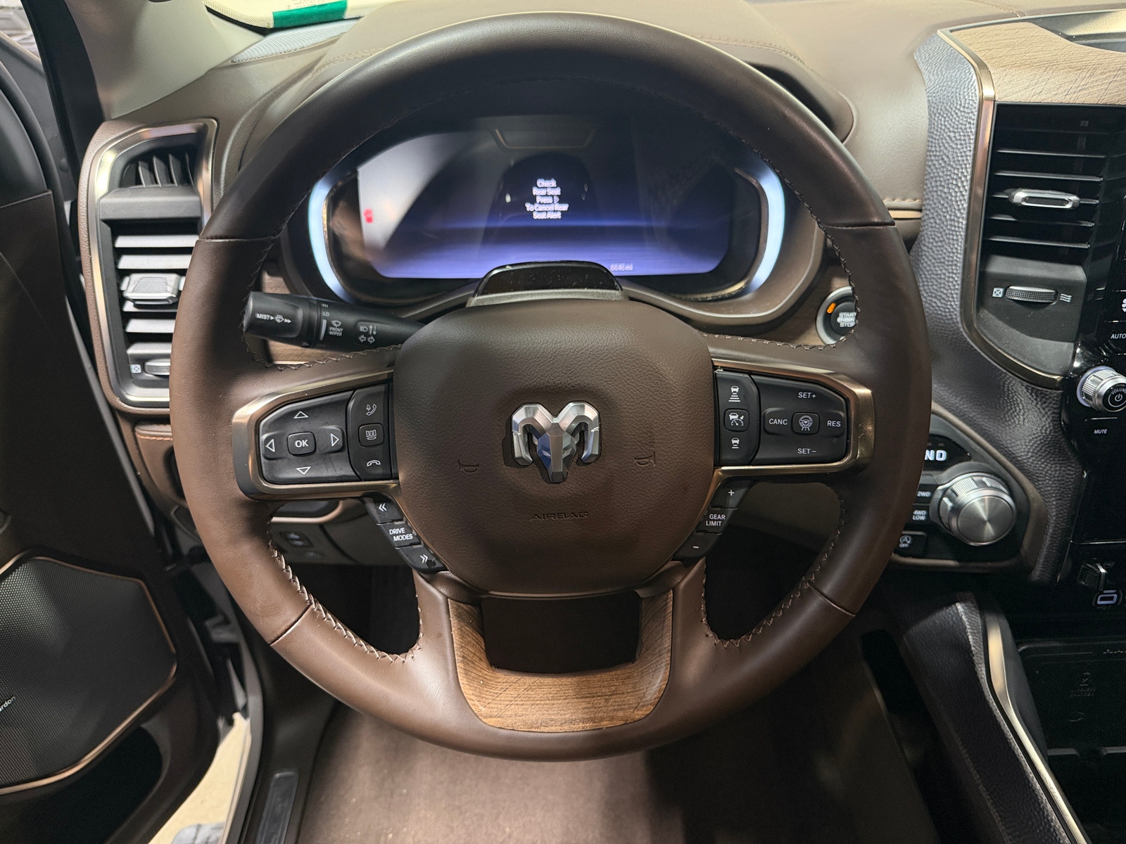 Thumbnail: 2025 RAM 1500 - 4