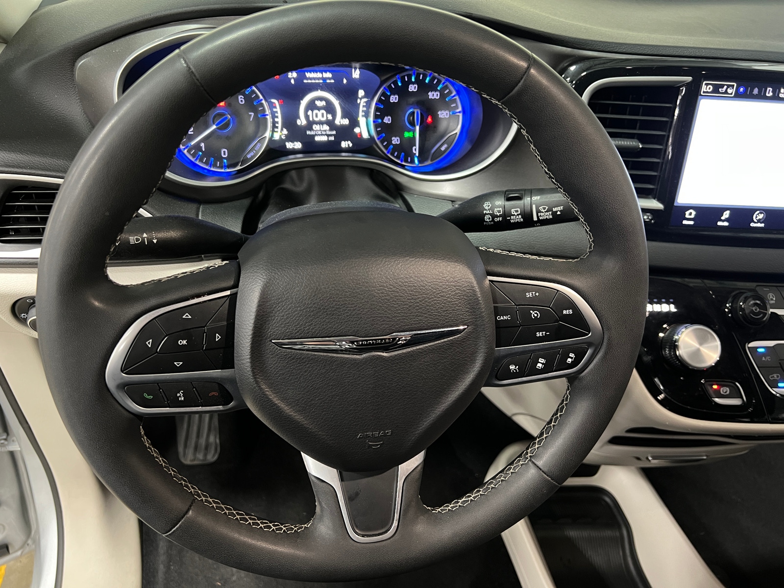 Thumbnail: 2024 Chrysler Pacifica - 5