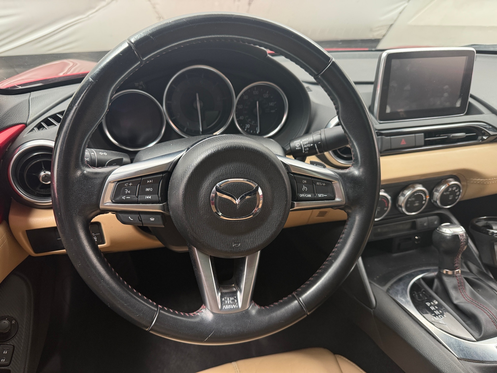 Thumbnail: 2016 Mazda MX-5 Miata - 4