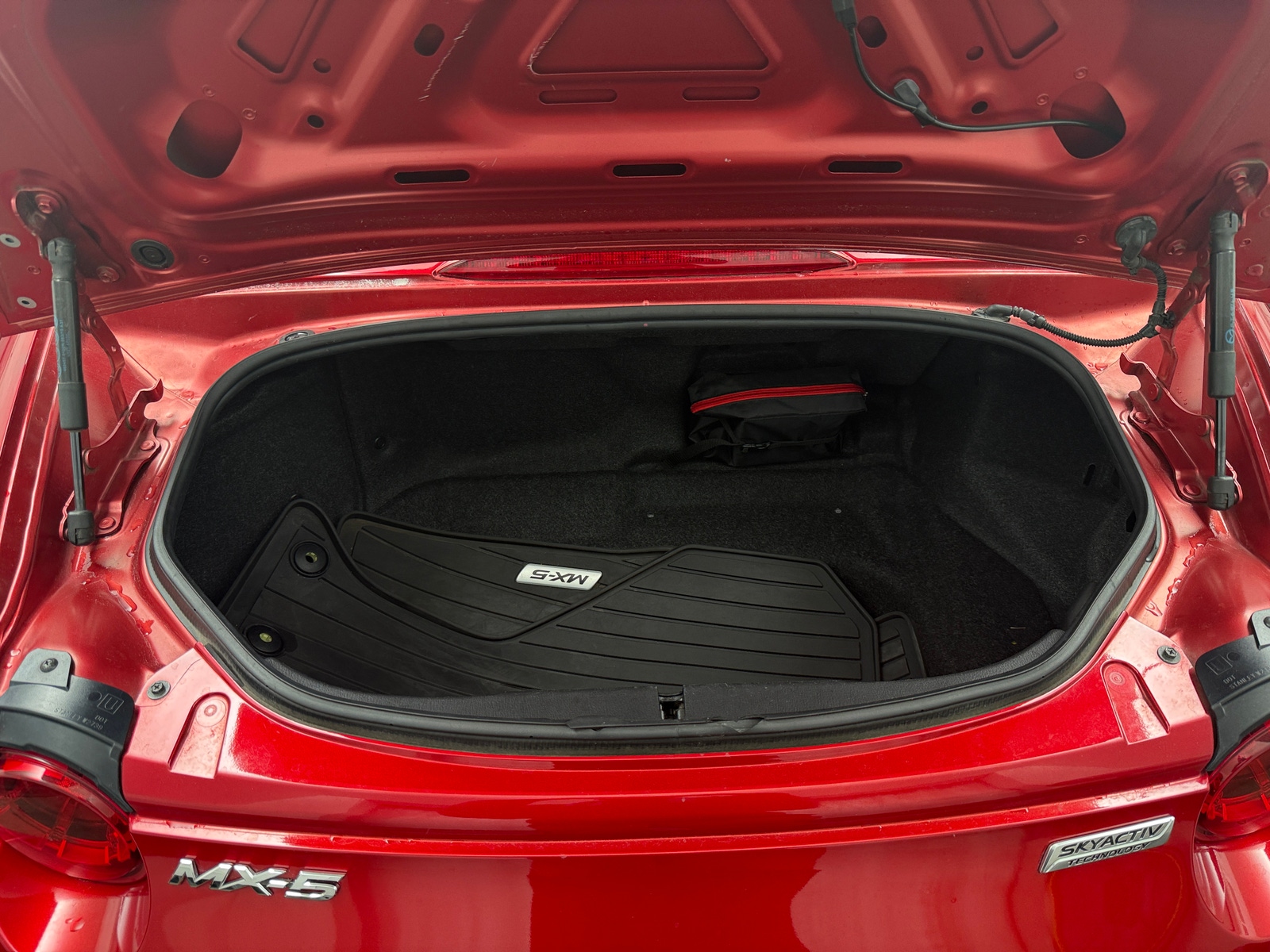 Thumbnail: 2016 Mazda MX-5 Miata - 5