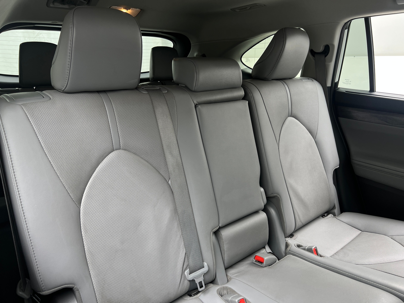Thumbnail: 2021 Toyota Highlander - 5
