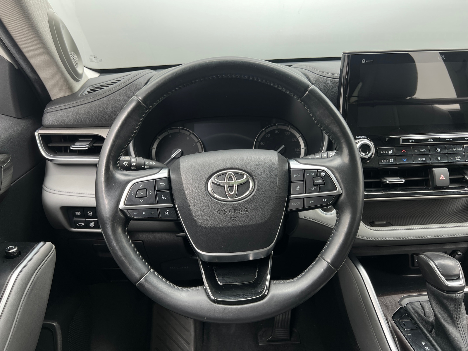 Thumbnail: 2021 Toyota Highlander - 4