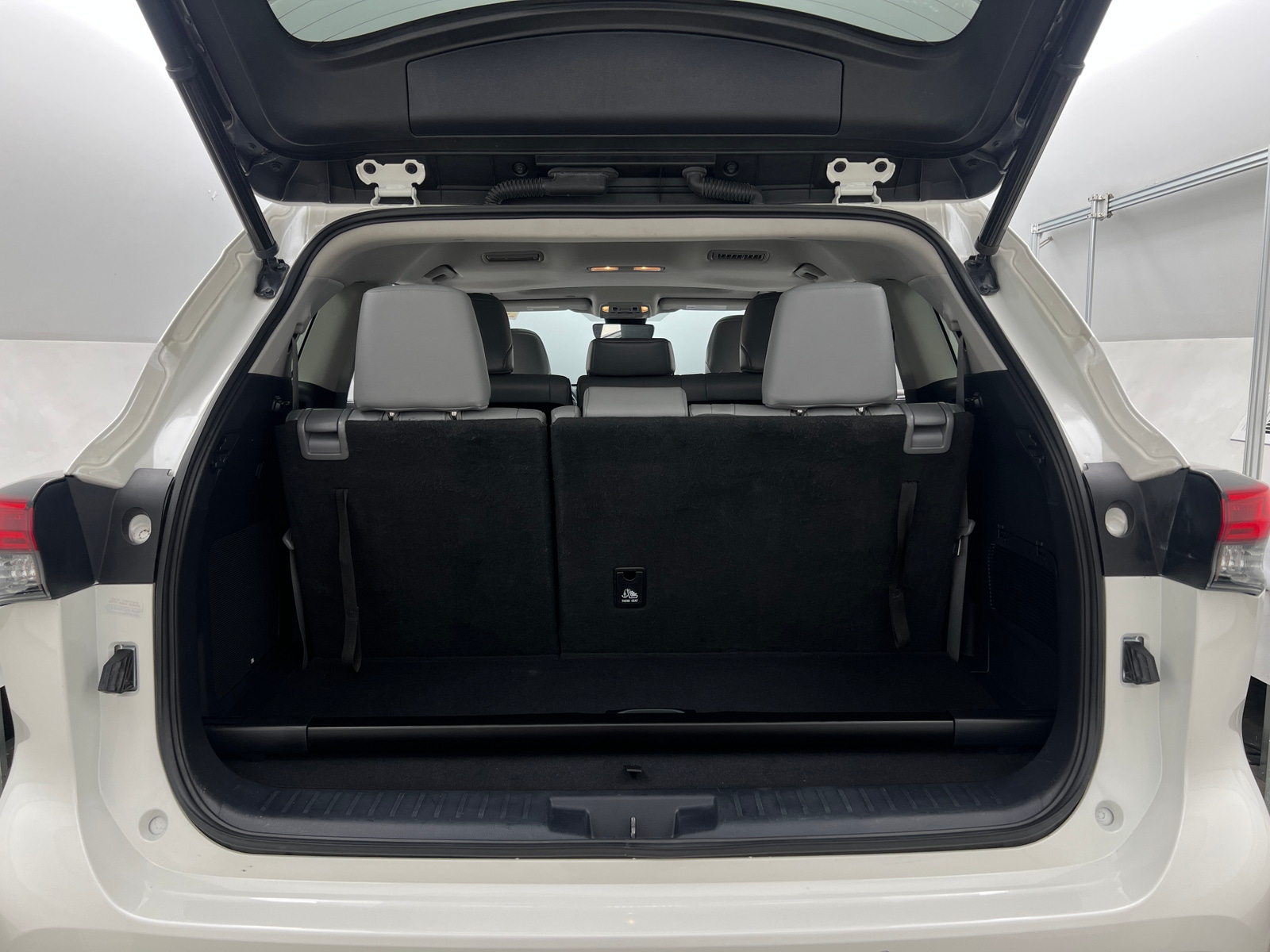 Thumbnail: 2021 Toyota Highlander - 6