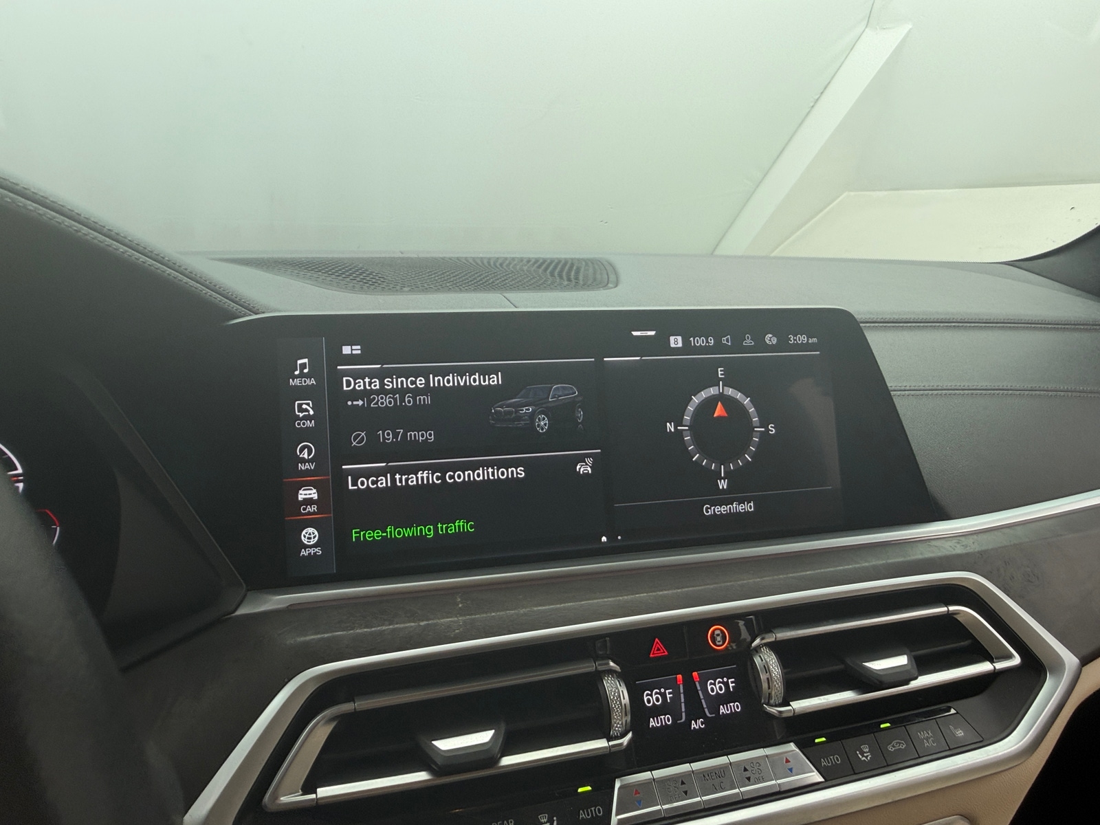 Thumbnail: 2022 BMW X5 - 3