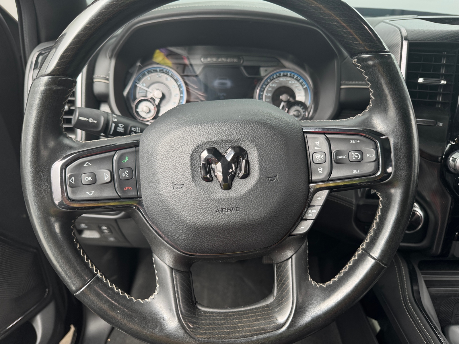 Thumbnail: 2022 RAM 1500 - 4