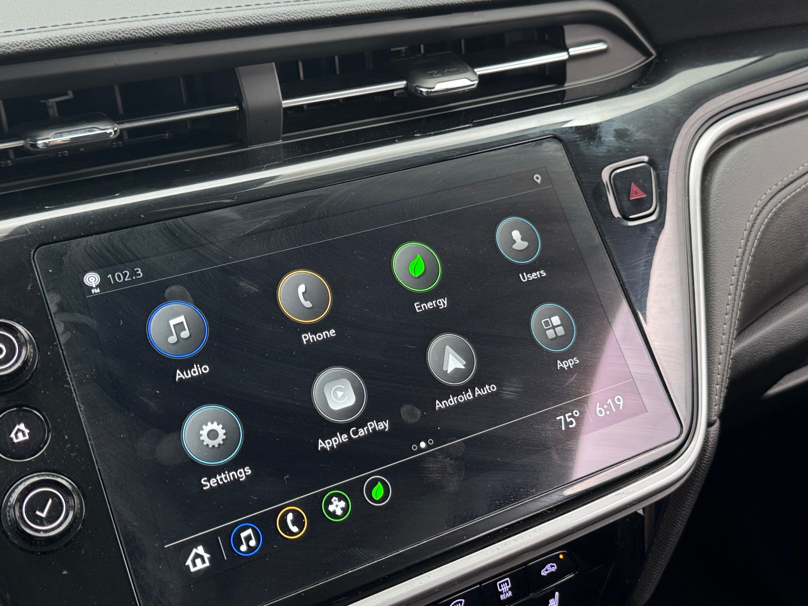 Thumbnail: 2023 Chevrolet Bolt EUV - 4