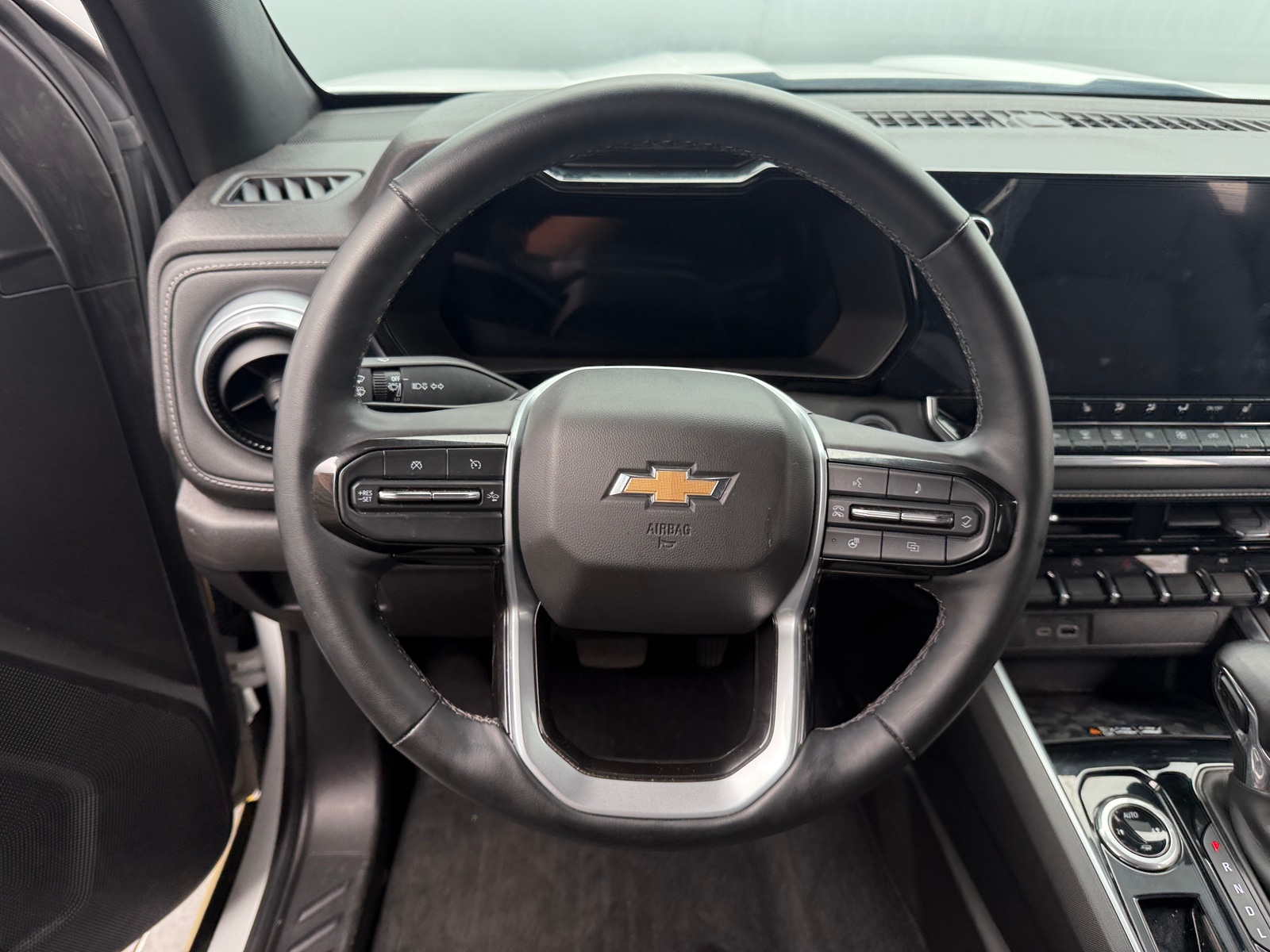 Thumbnail: 2024 Chevrolet Colorado - 4