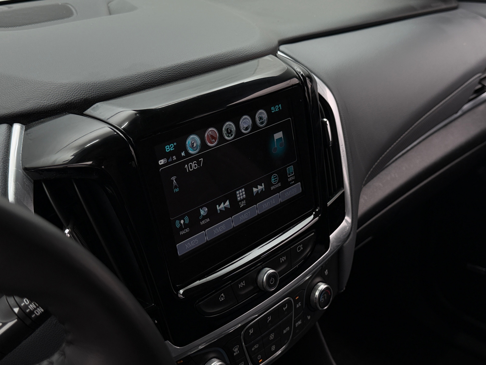 Thumbnail: 2019 Chevrolet Traverse - 3