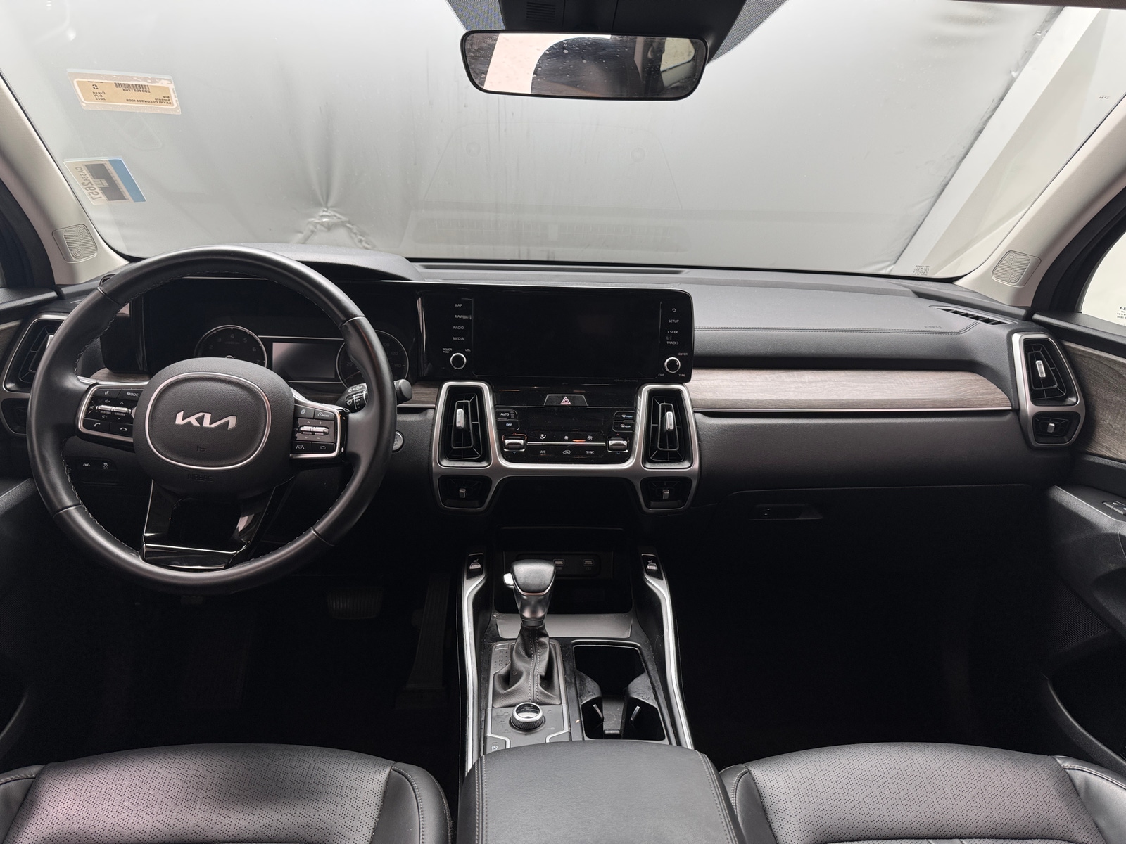 Thumbnail: 2022 Kia Sorento - 2