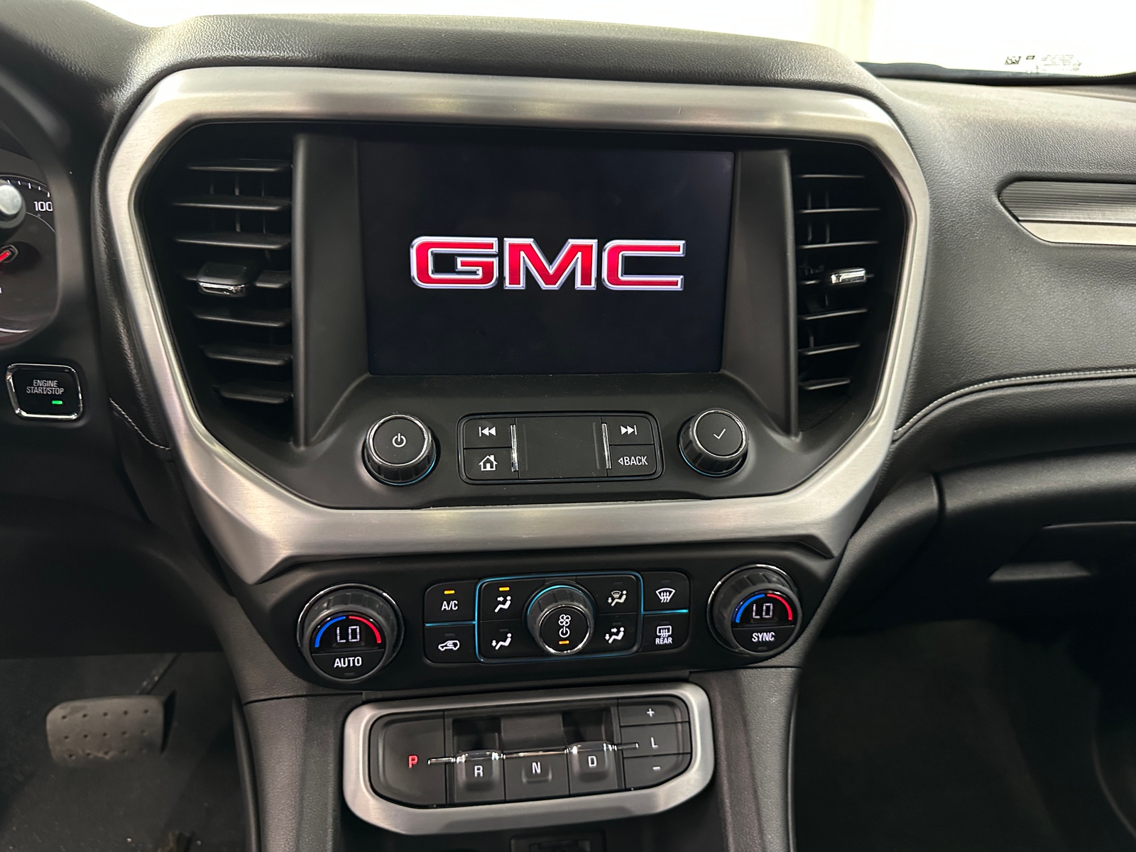 Thumbnail: 2022 GMC Acadia - 3