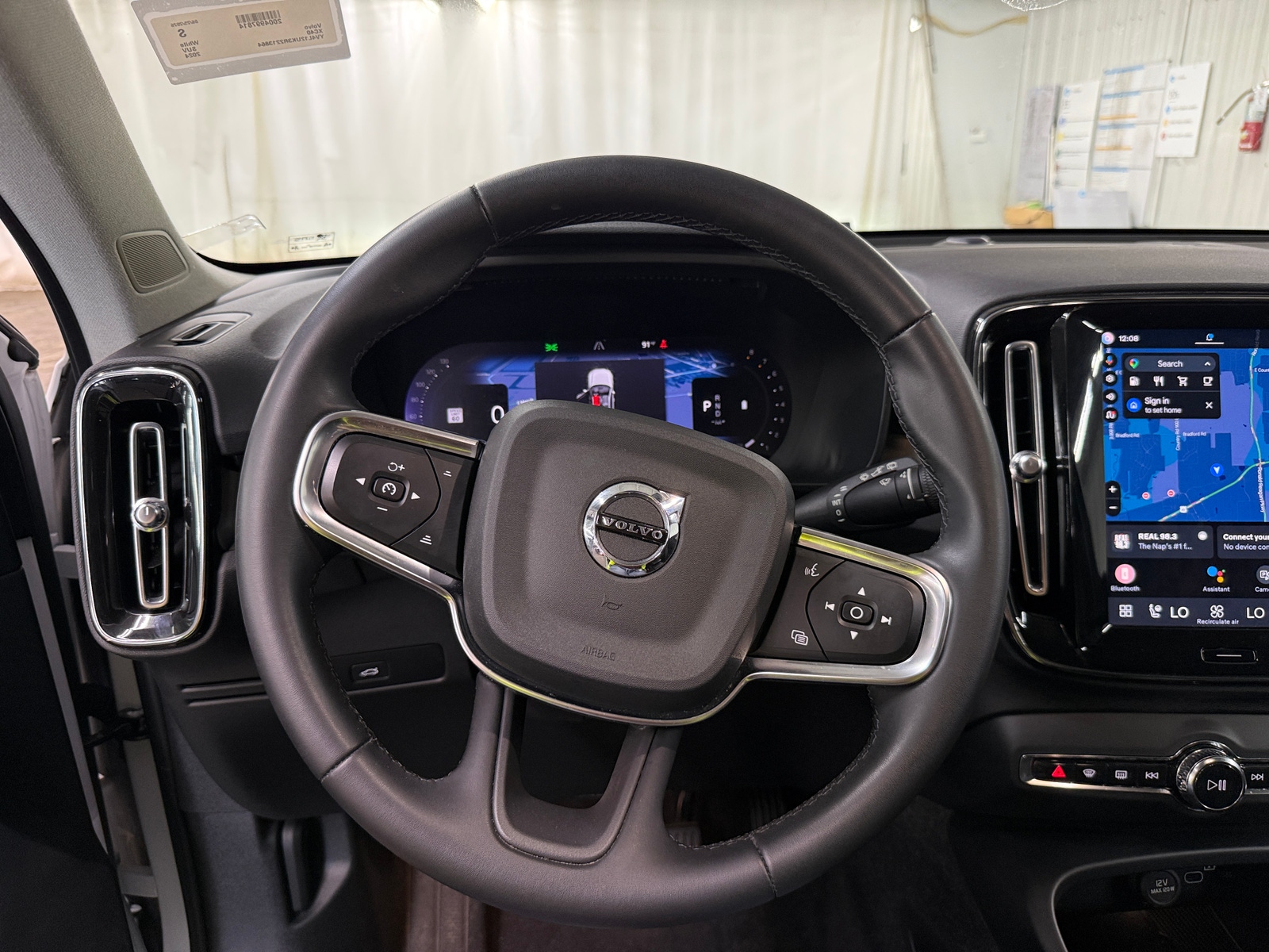 Thumbnail: 2024 Volvo XC40 - 5