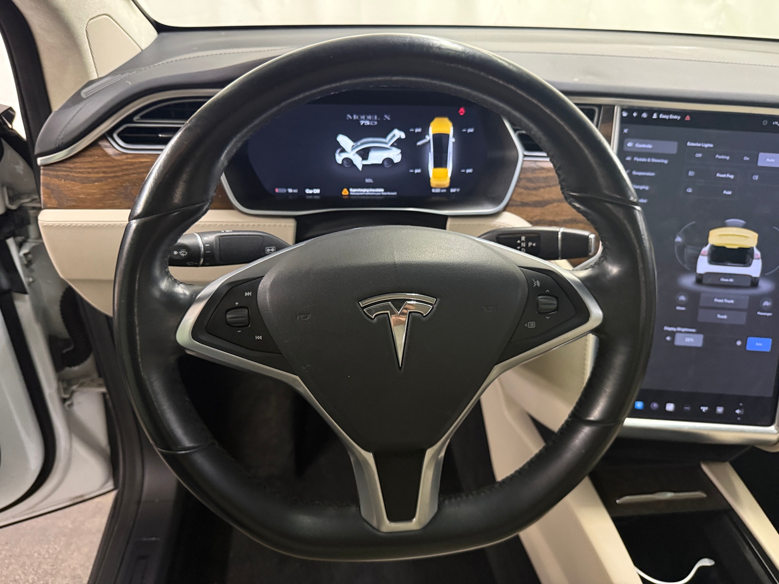 Thumbnail: 2018 Tesla Model X - 4