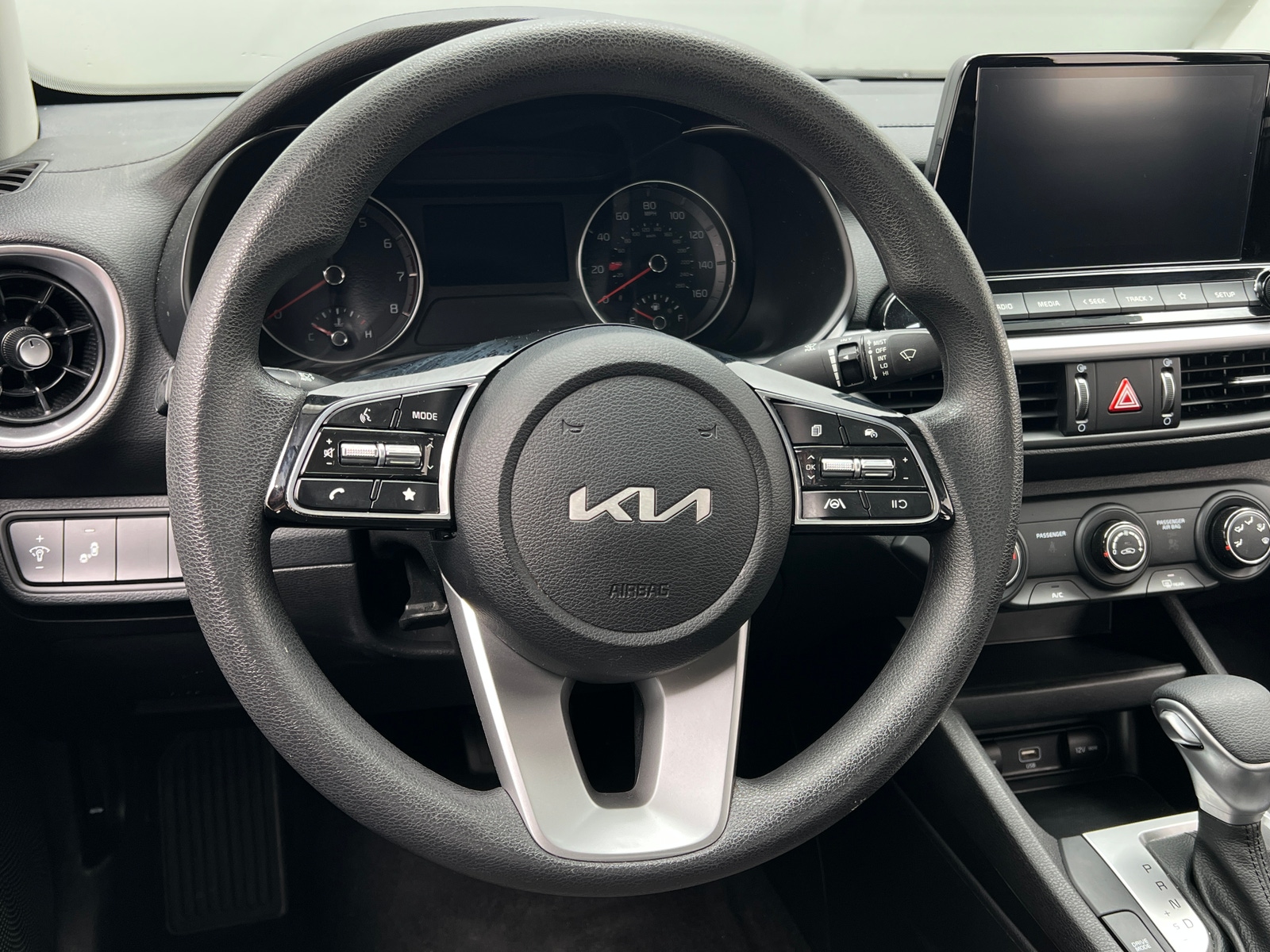 Thumbnail: 2023 Kia Forte - 5