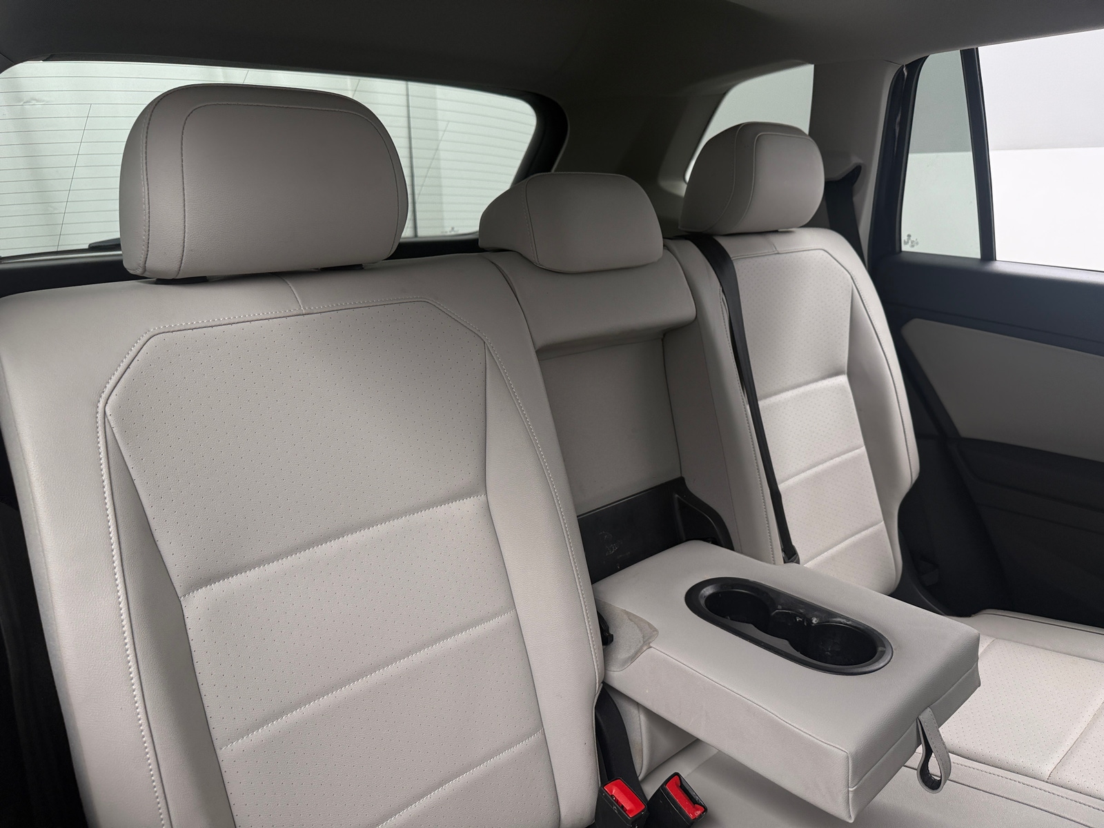Thumbnail: 2021 Volkswagen Tiguan - 5