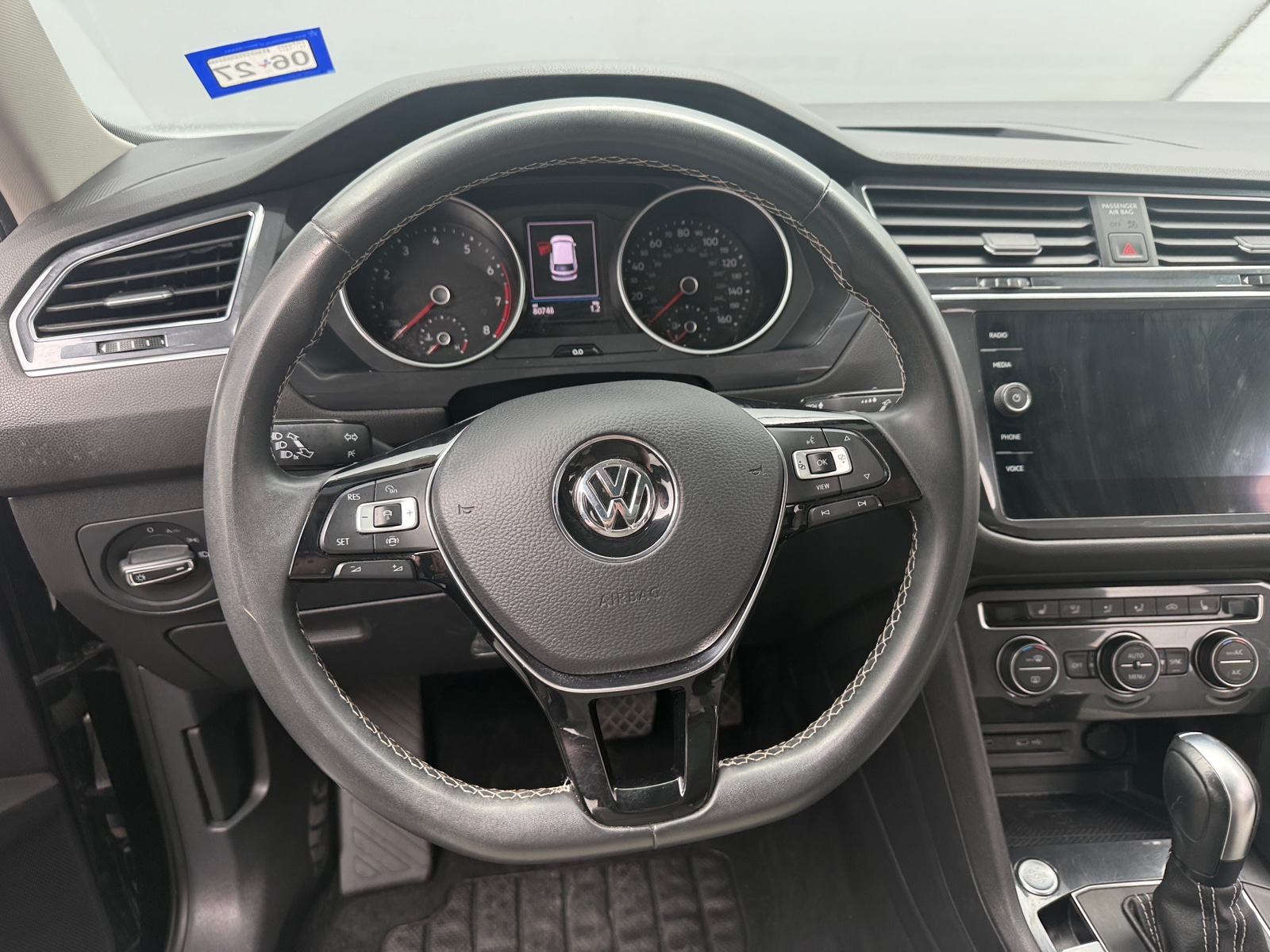 Thumbnail: 2021 Volkswagen Tiguan - 4