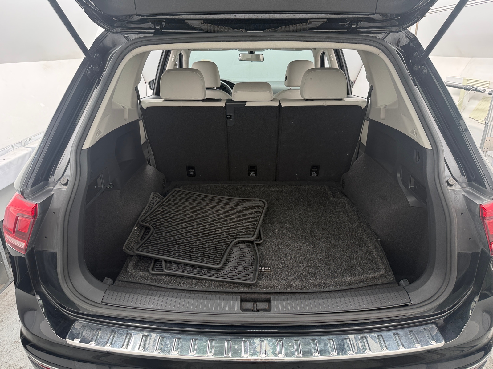 Thumbnail: 2021 Volkswagen Tiguan - 6