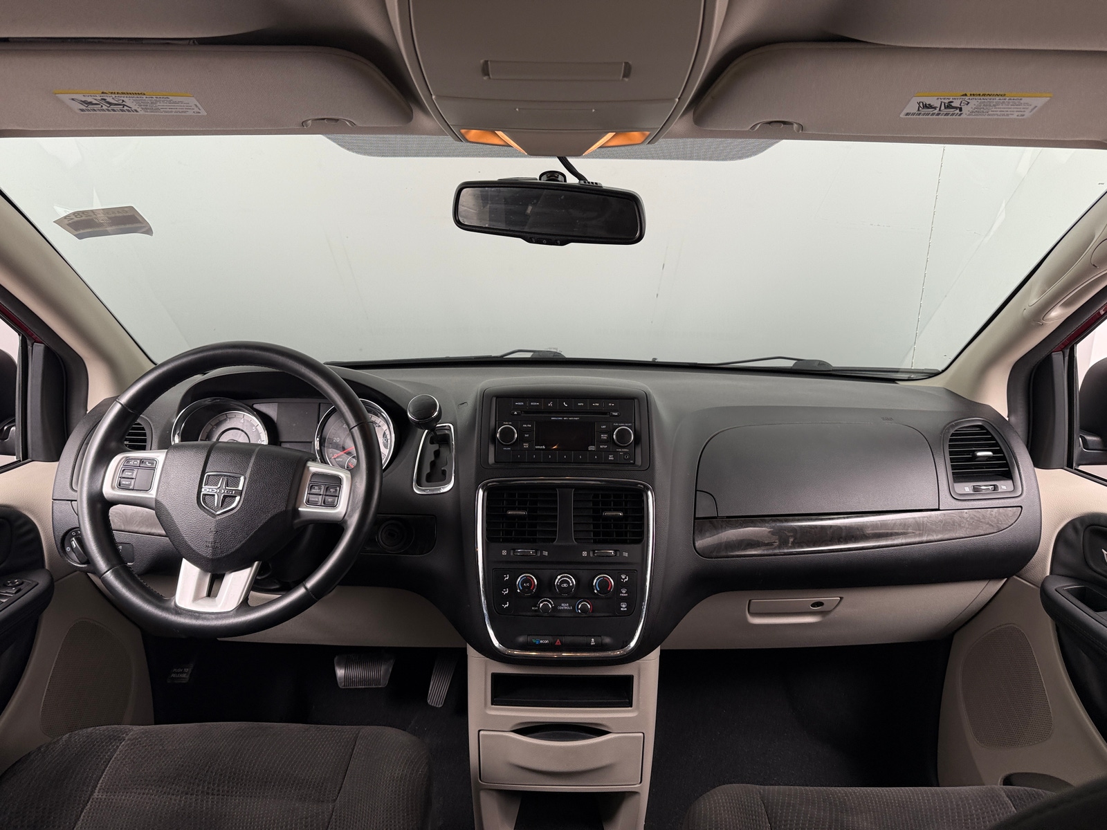 Thumbnail: 2016 Dodge Grand Caravan - 3