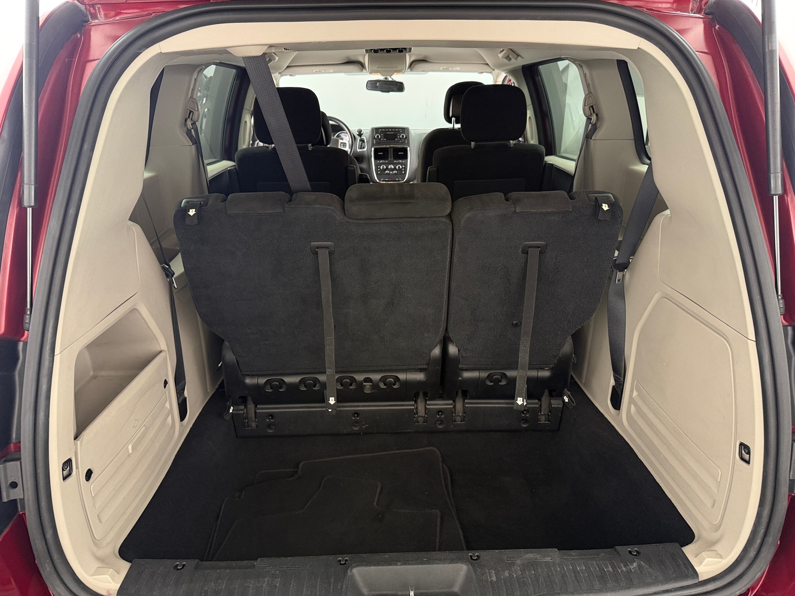 Thumbnail: 2016 Dodge Grand Caravan - 7