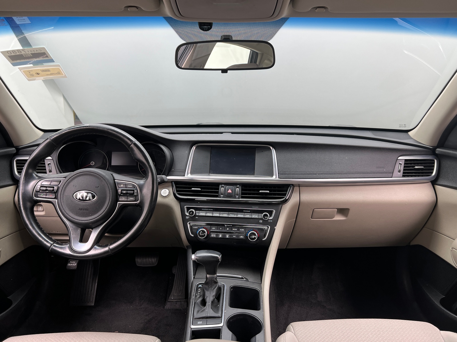 Thumbnail: 2017 Kia Optima - 3