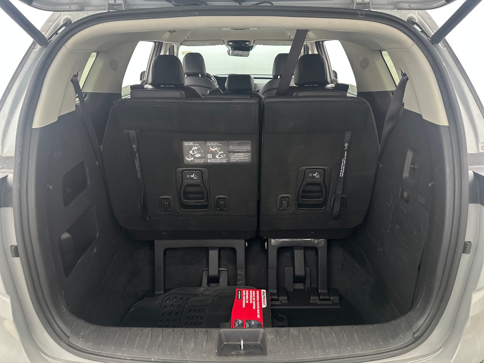 Thumbnail: 2024 Kia Carnival - 6