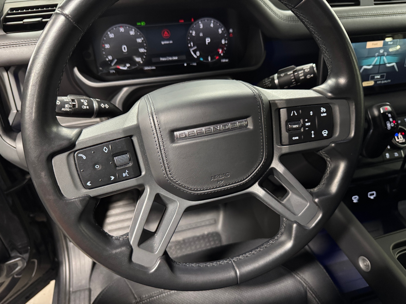 Thumbnail: 2023 Land Rover Defender - 4