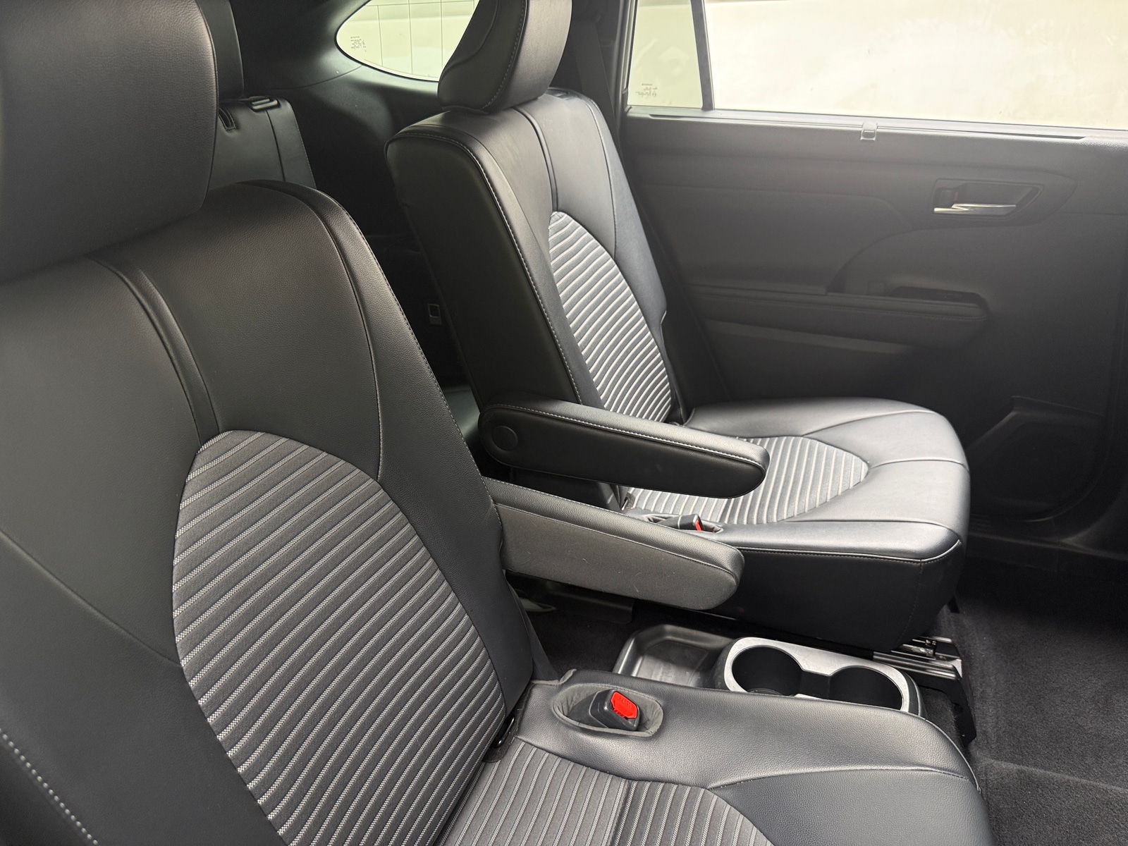 Thumbnail: 2021 Toyota Highlander - 6