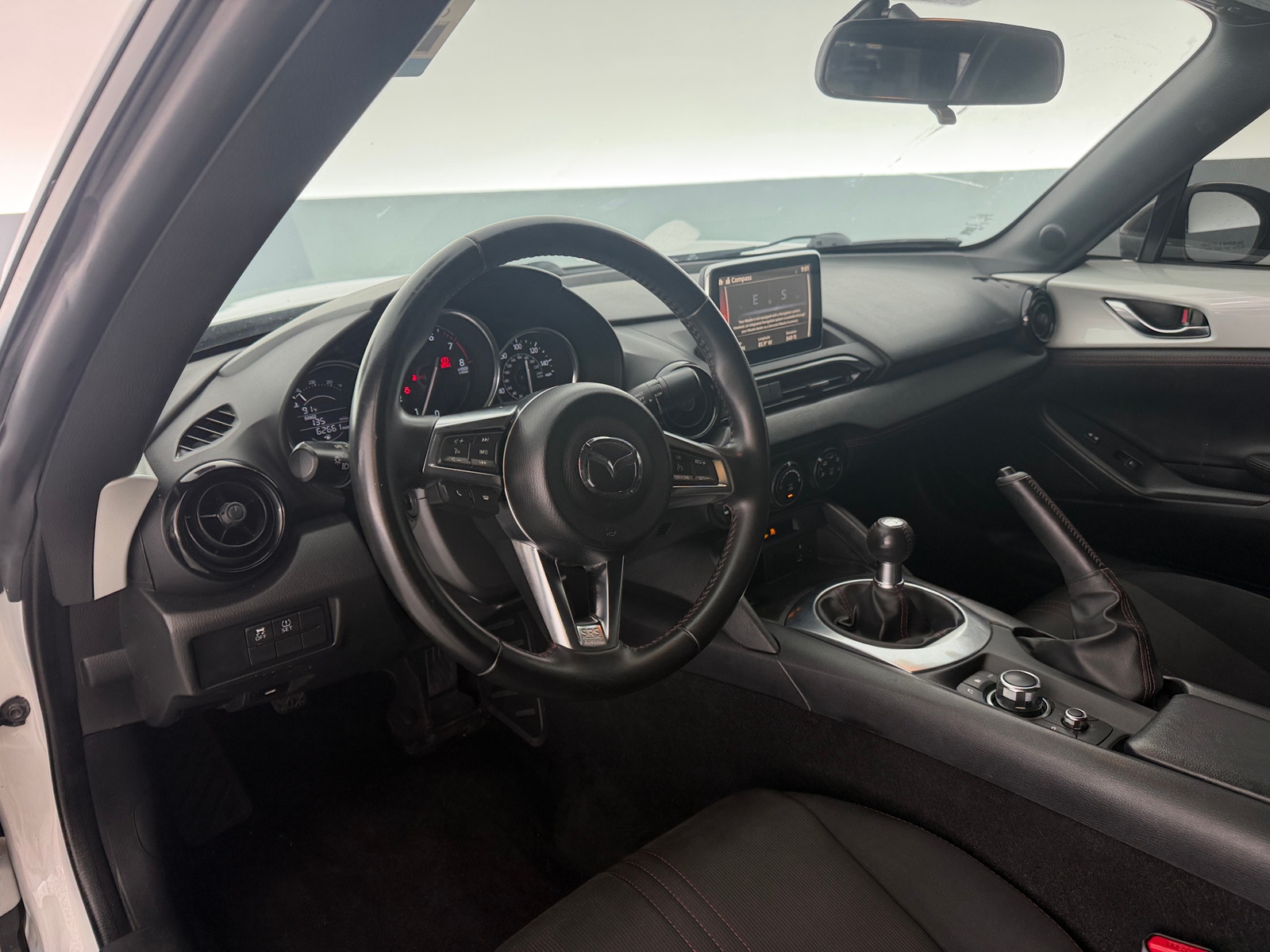 Thumbnail: 2016 Mazda MX-5 Miata - 3