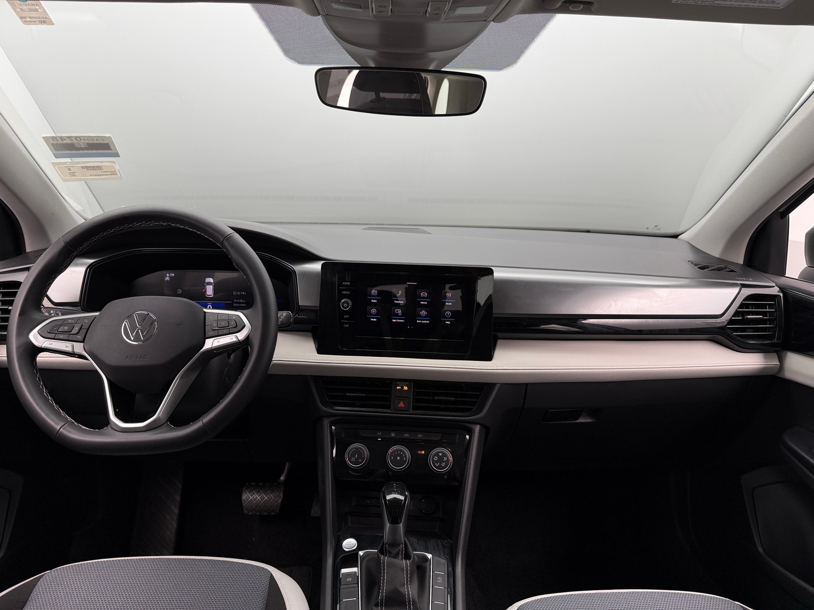 Thumbnail: 2025 Volkswagen Taos - 3