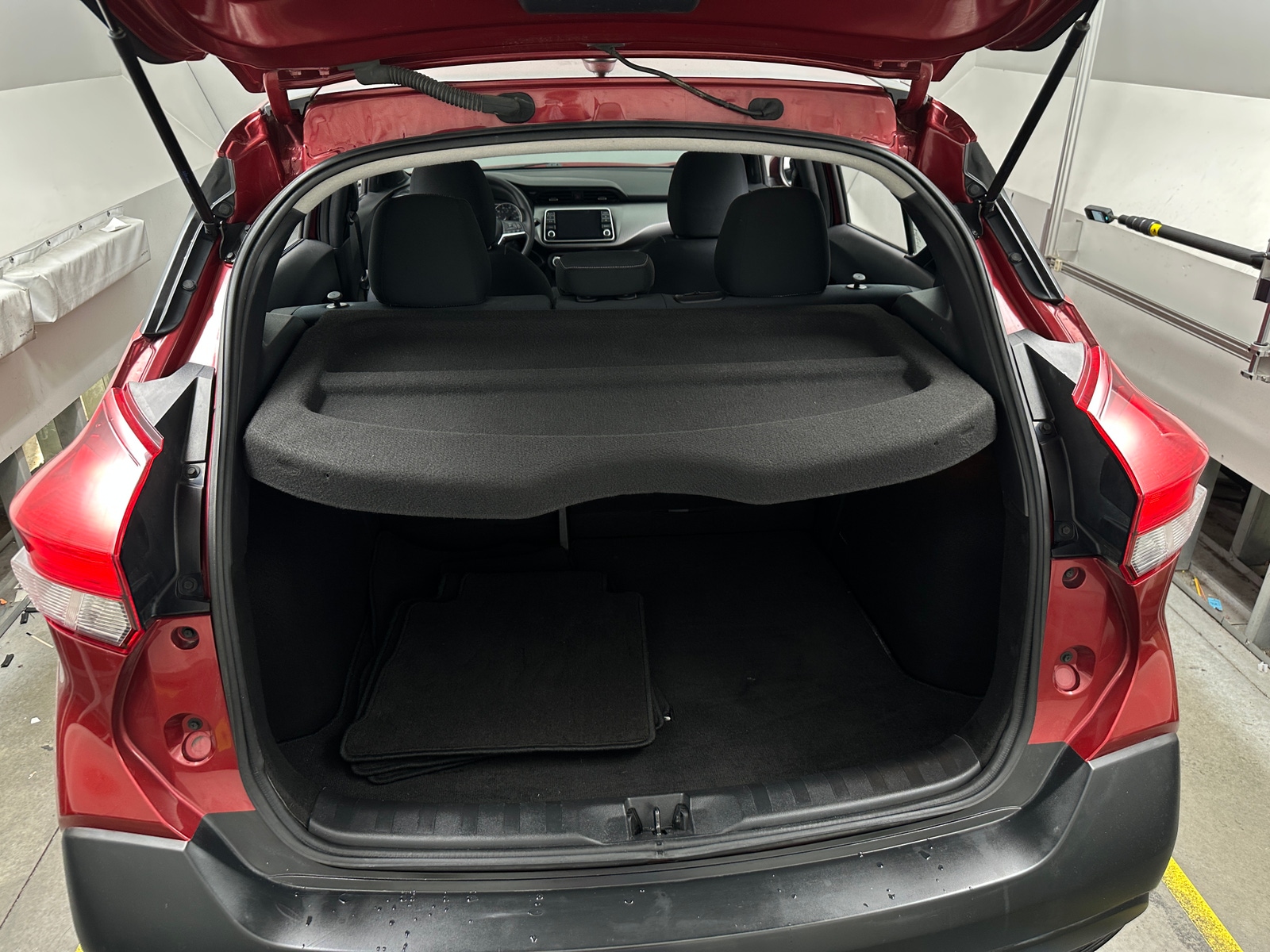 Thumbnail: 2018 Nissan Kicks - 7