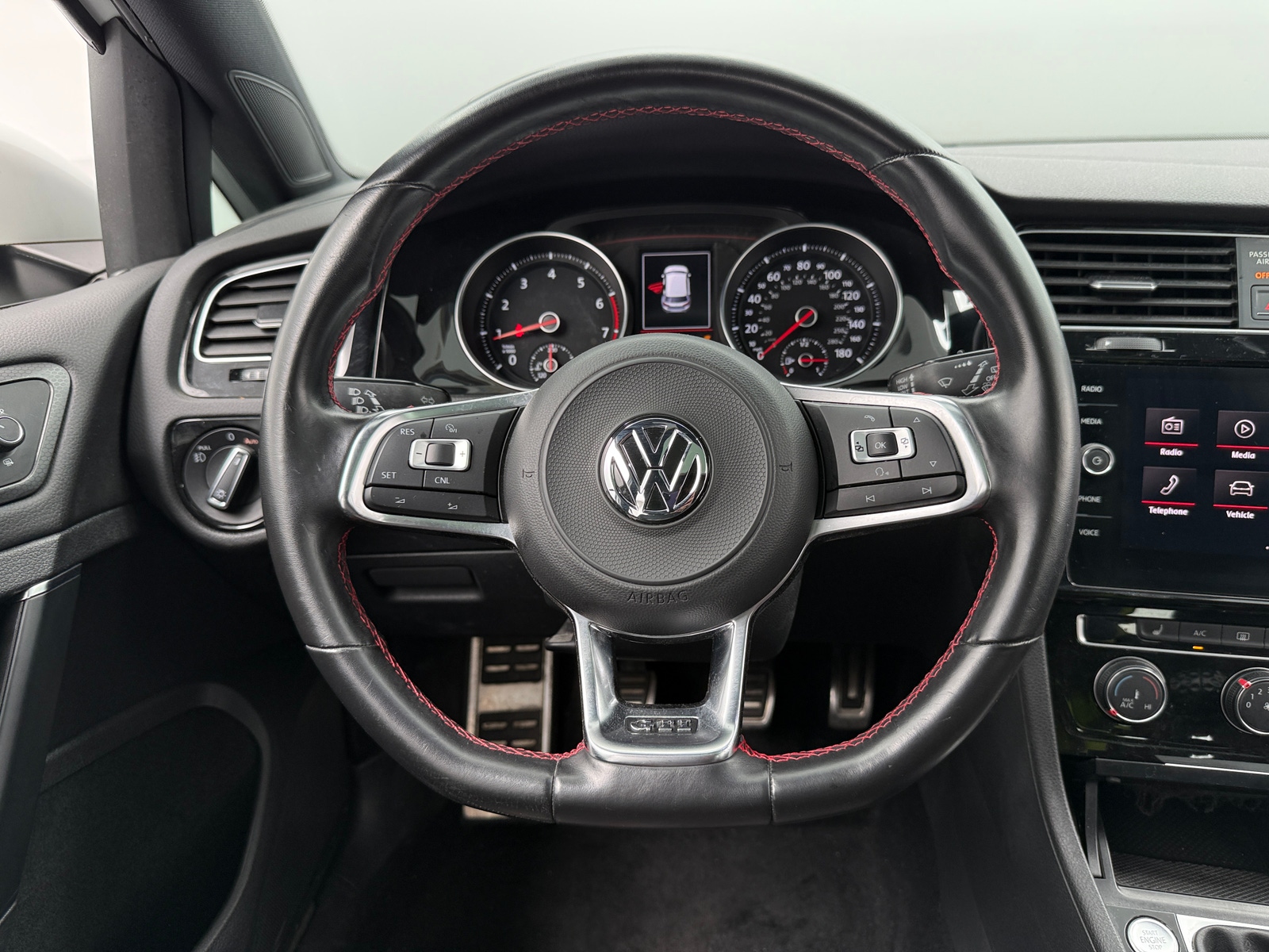 Thumbnail: 2018 Volkswagen Golf - 5