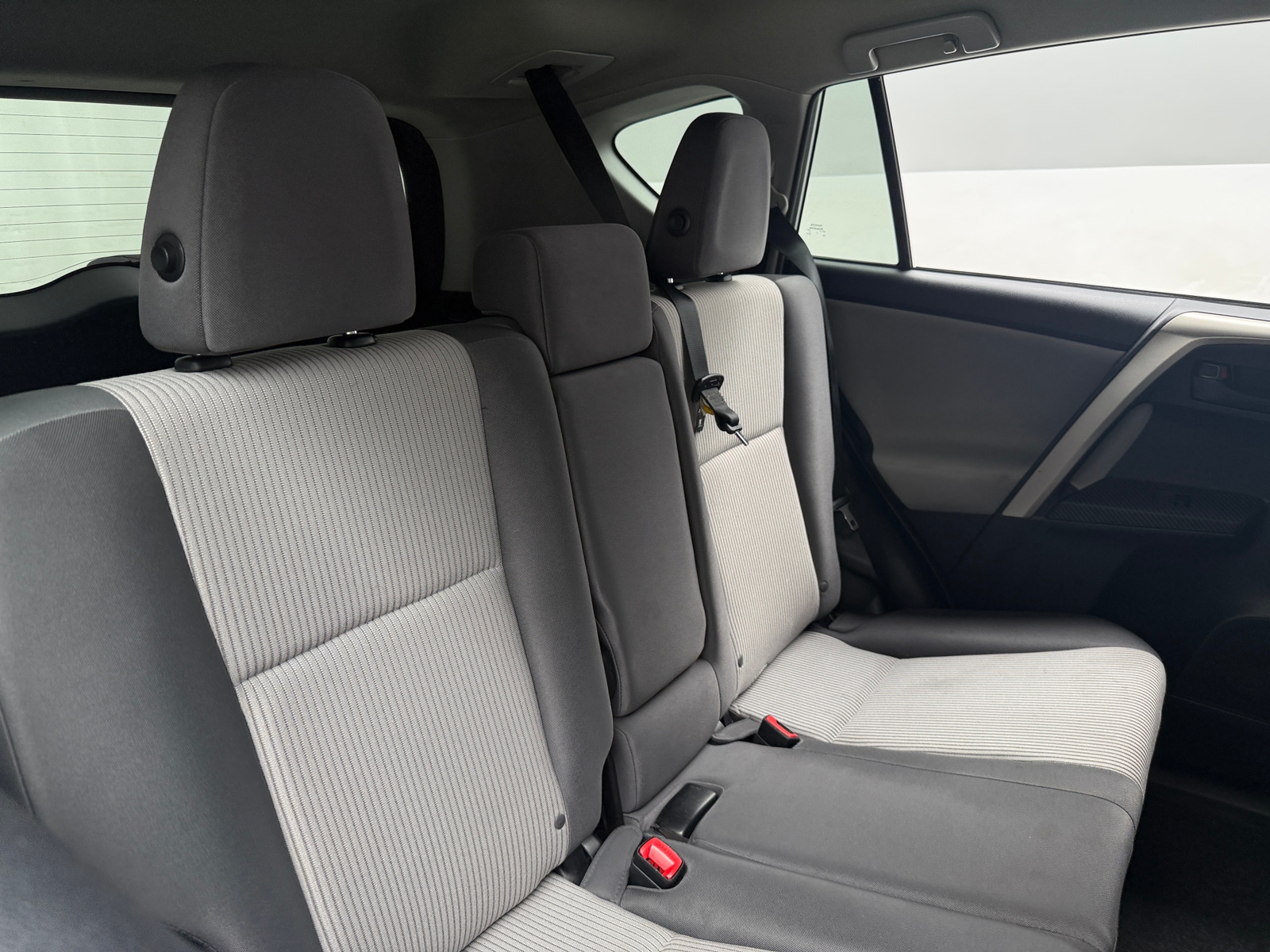 Thumbnail: 2015 Toyota RAV4 - 6