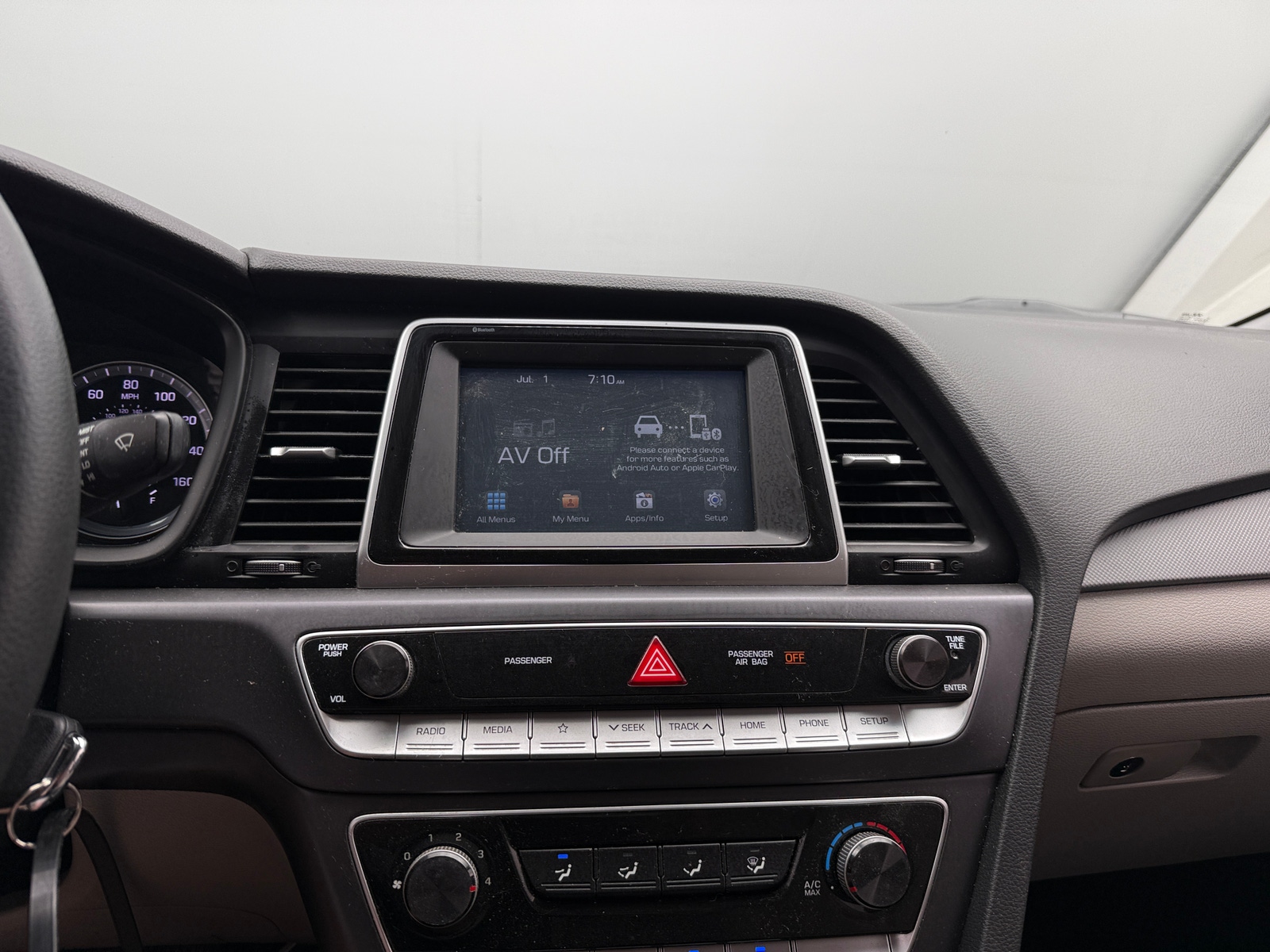 Thumbnail: 2019 Hyundai Sonata - 4