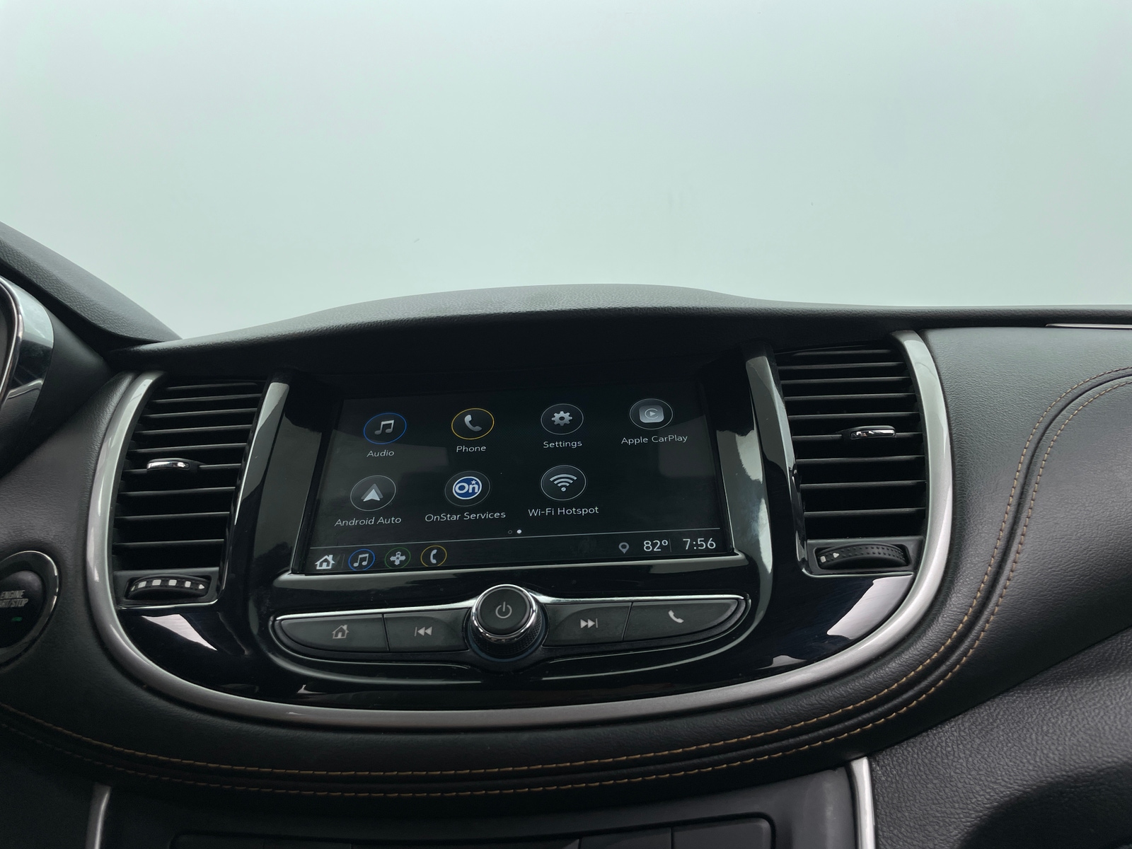 Thumbnail: 2018 Chevrolet Trax - 4