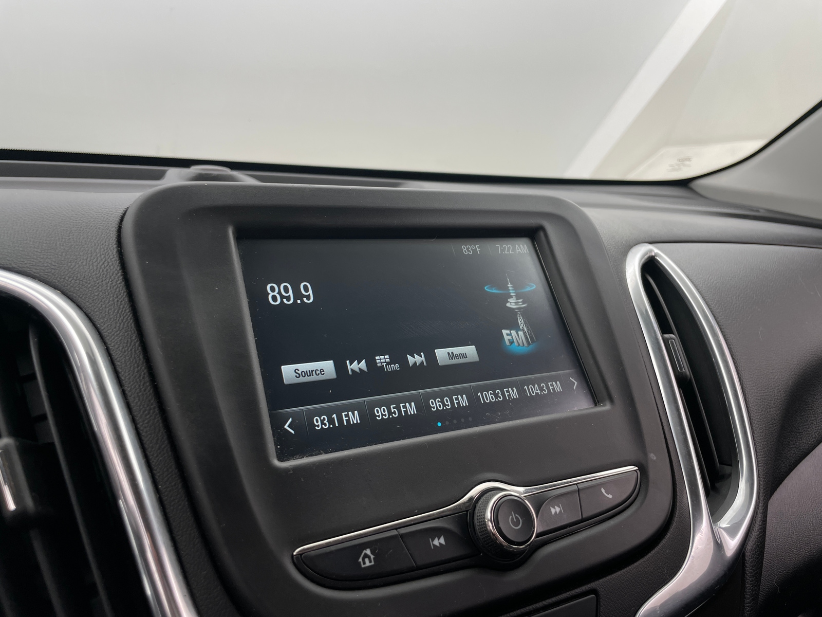 Thumbnail: 2018 Chevrolet Equinox - 4