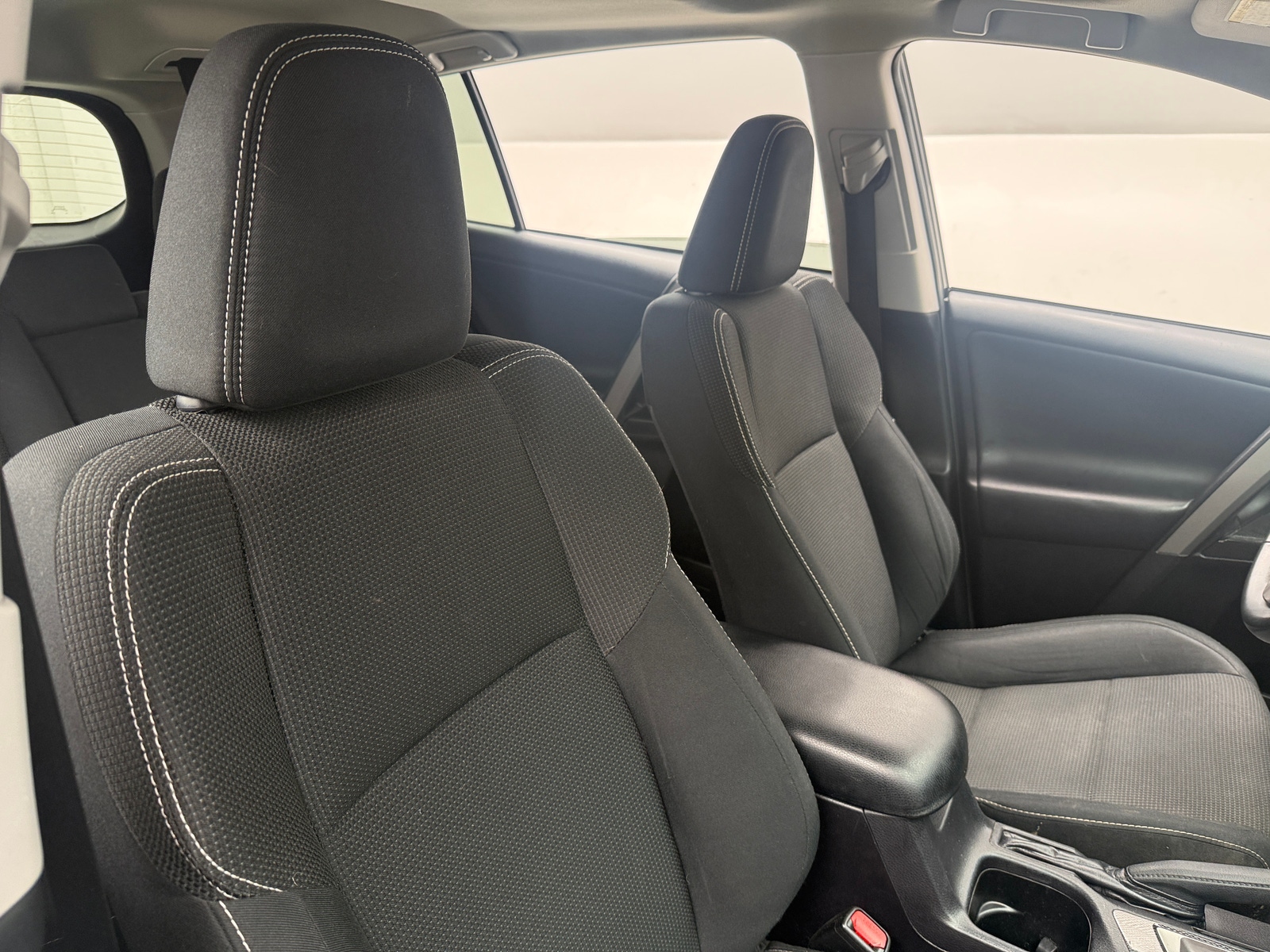 Thumbnail: 2018 Toyota RAV4 - 2