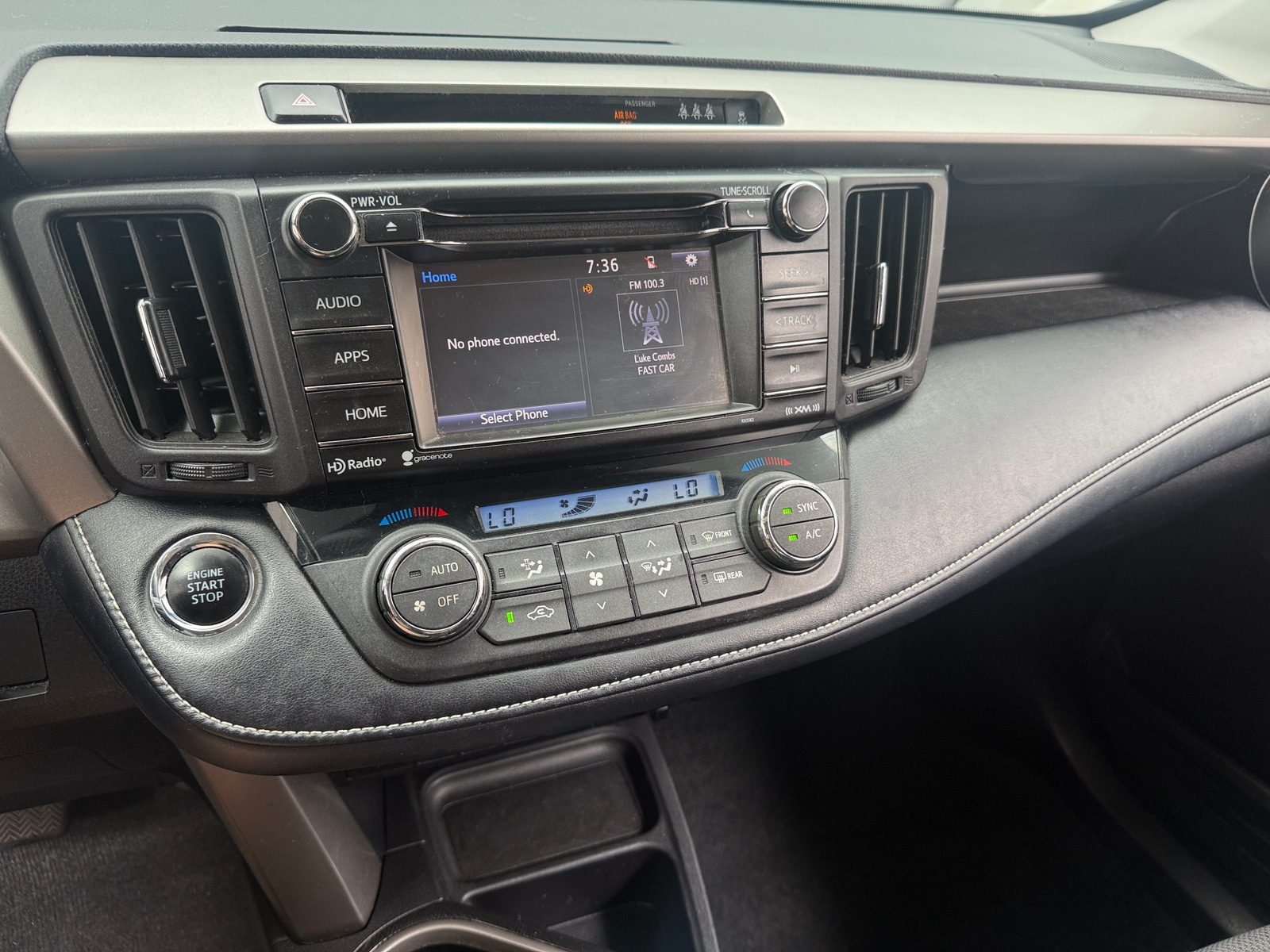 Thumbnail: 2018 Toyota RAV4 - 4