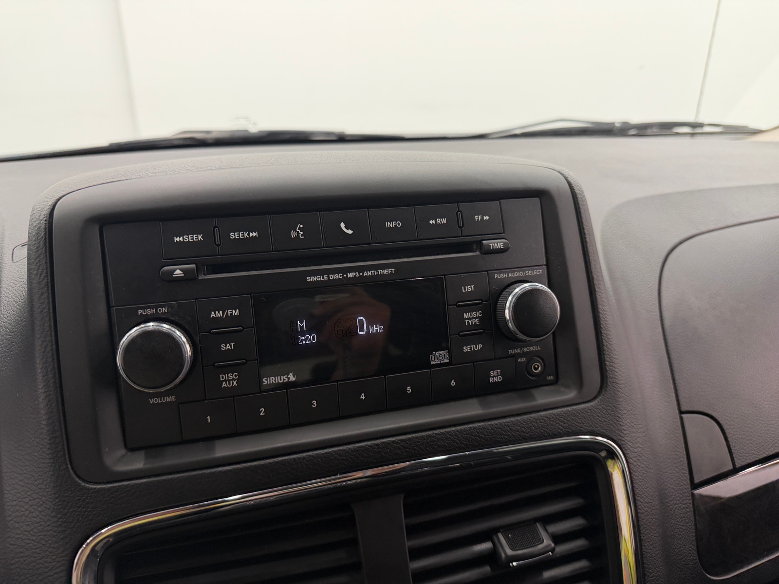 Thumbnail: 2016 Dodge Grand Caravan - 4
