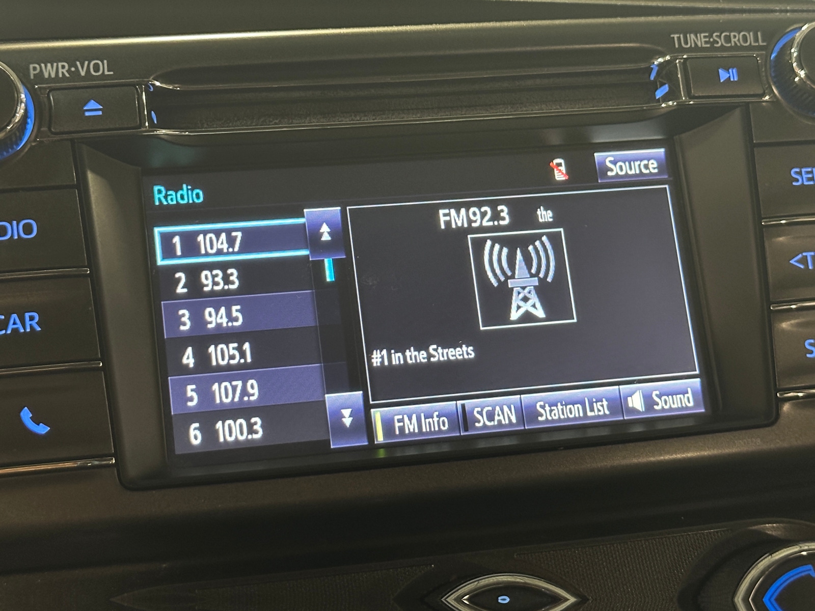 Thumbnail: 2014 Toyota RAV4 - 4