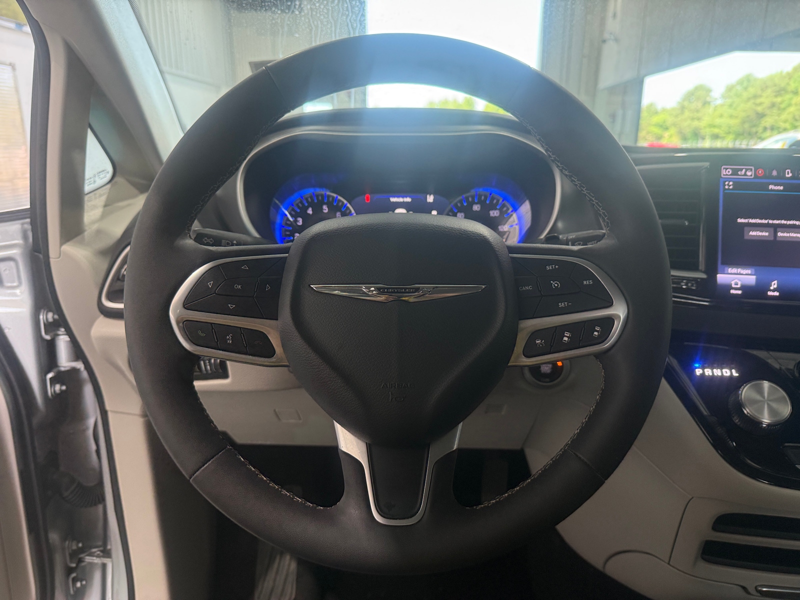 Thumbnail: 2024 Chrysler Pacifica - 4
