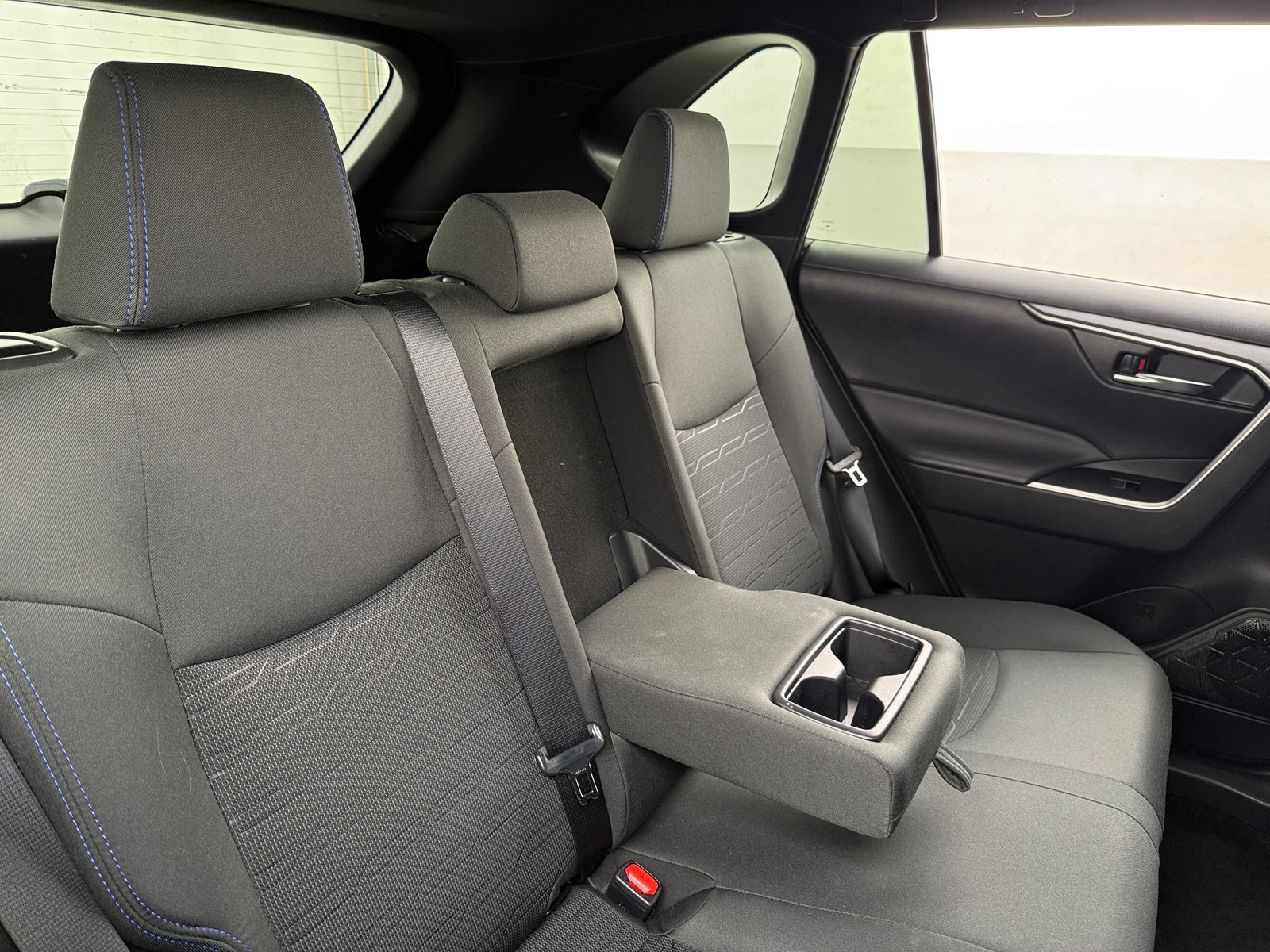 Thumbnail: 2022 Toyota RAV4 - 6