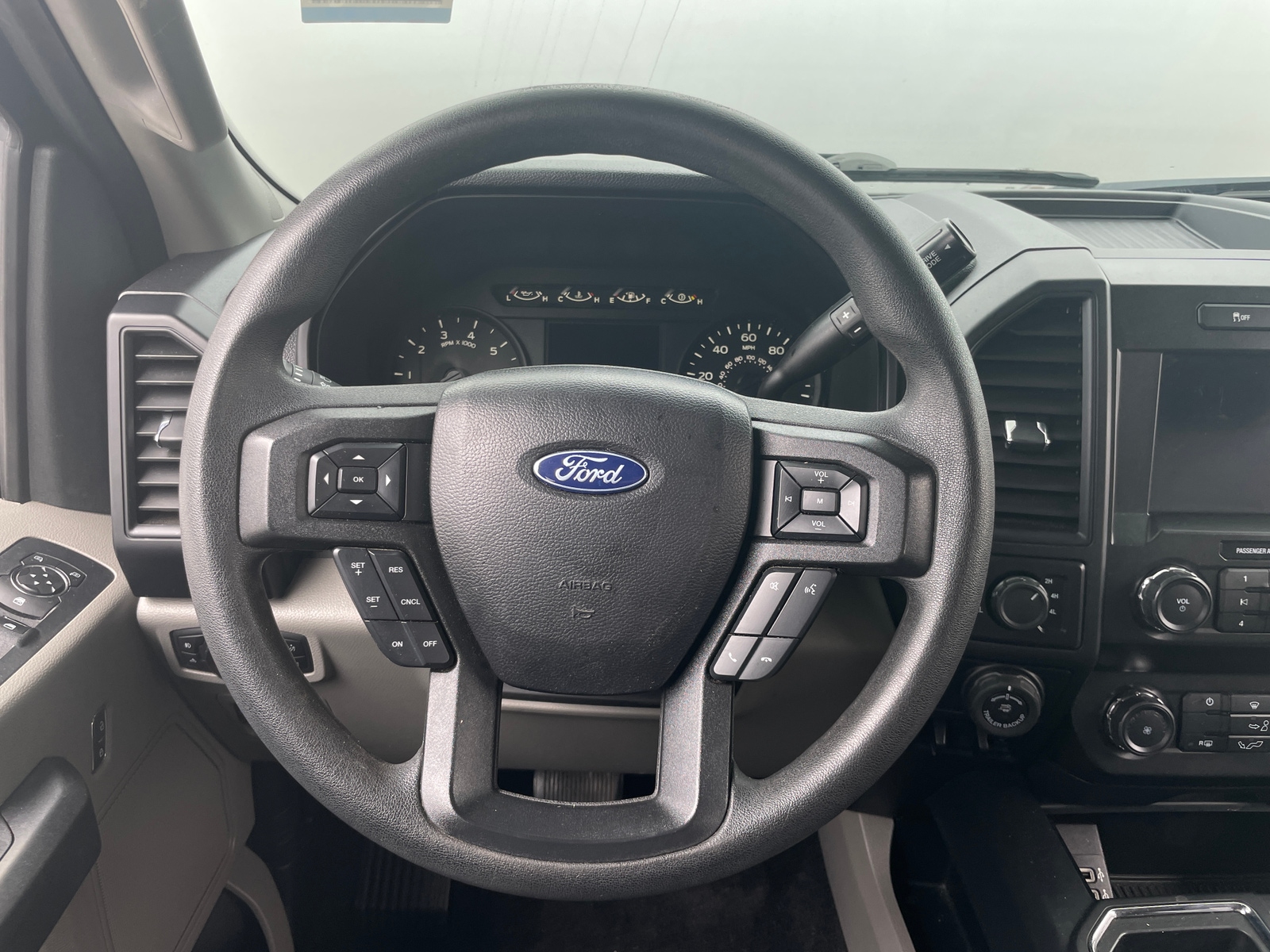 Thumbnail: 2019 Ford Econoline - 5