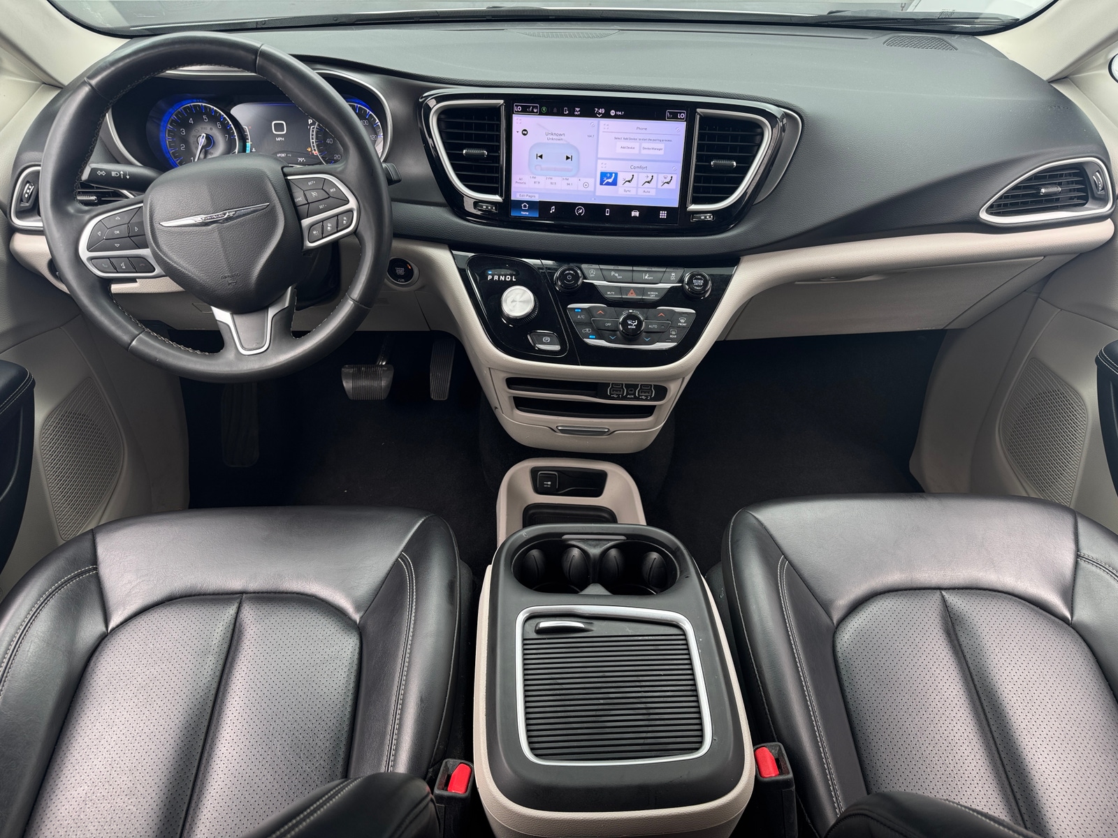 Thumbnail: 2023 Chrysler Pacifica - 2