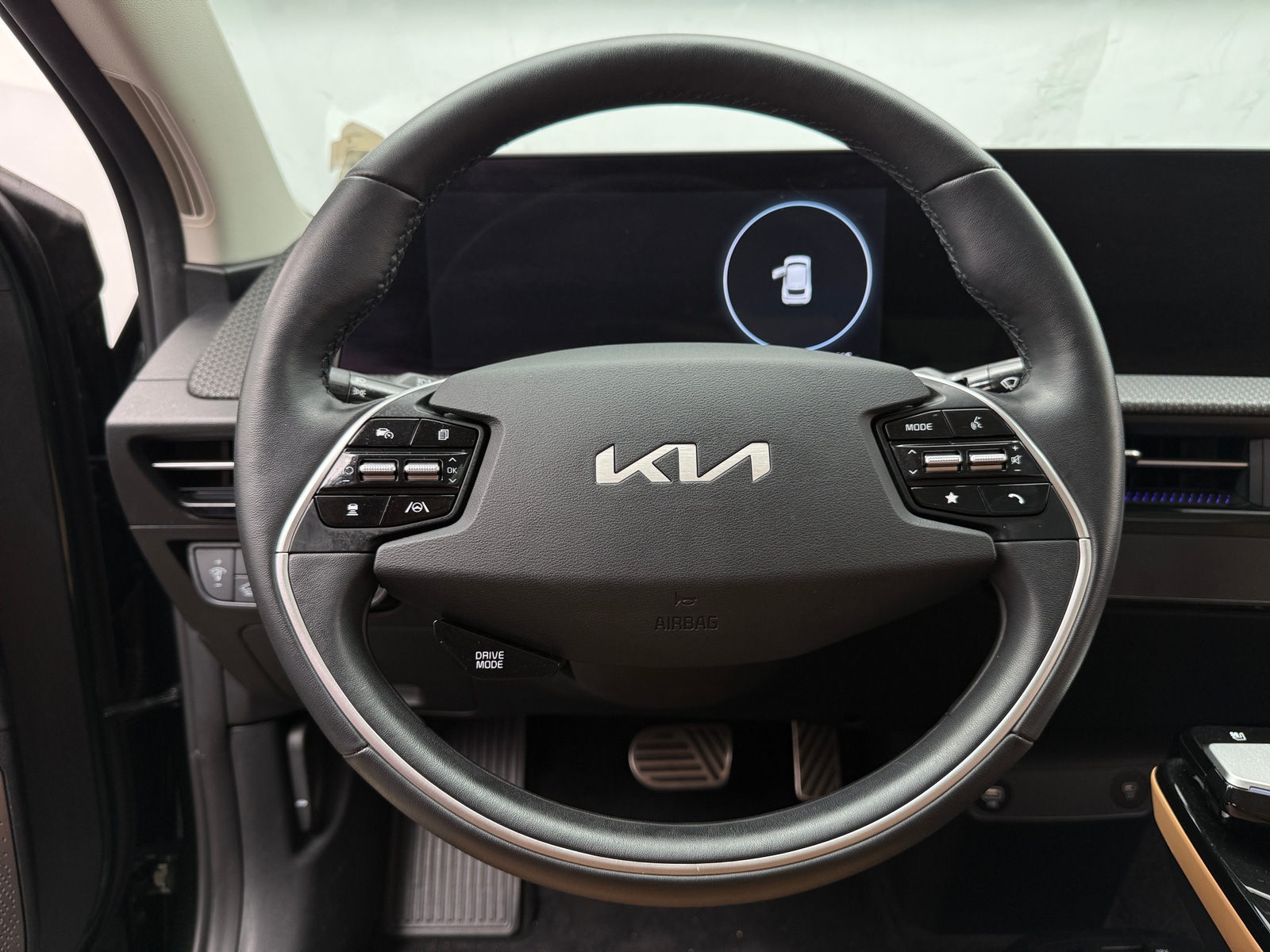 Thumbnail: 2023 Kia EV6 - 5