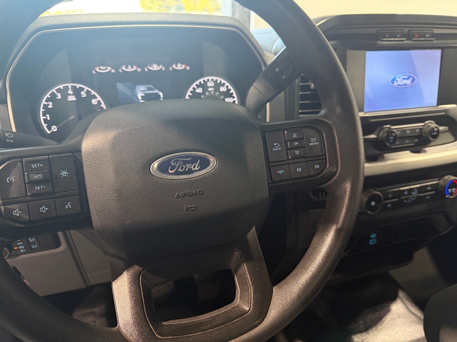 Thumbnail: 2022 Ford Econoline - 5