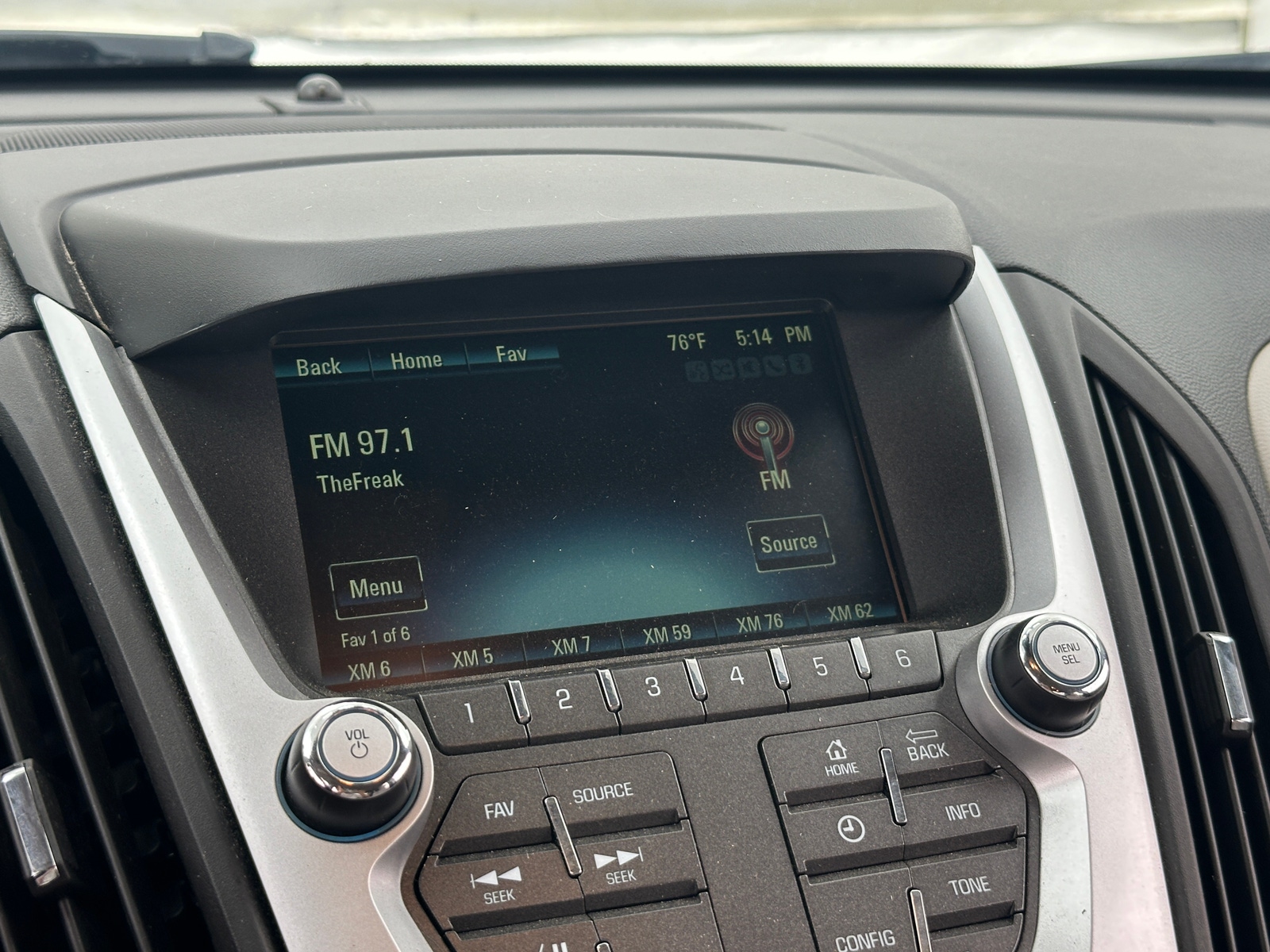 Thumbnail: 2017 Chevrolet Equinox - 3