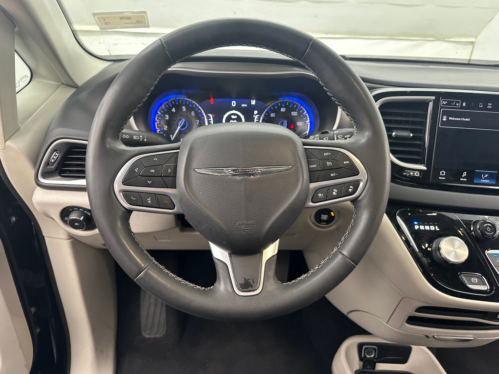 Thumbnail: 2023 Chrysler Pacifica - 4