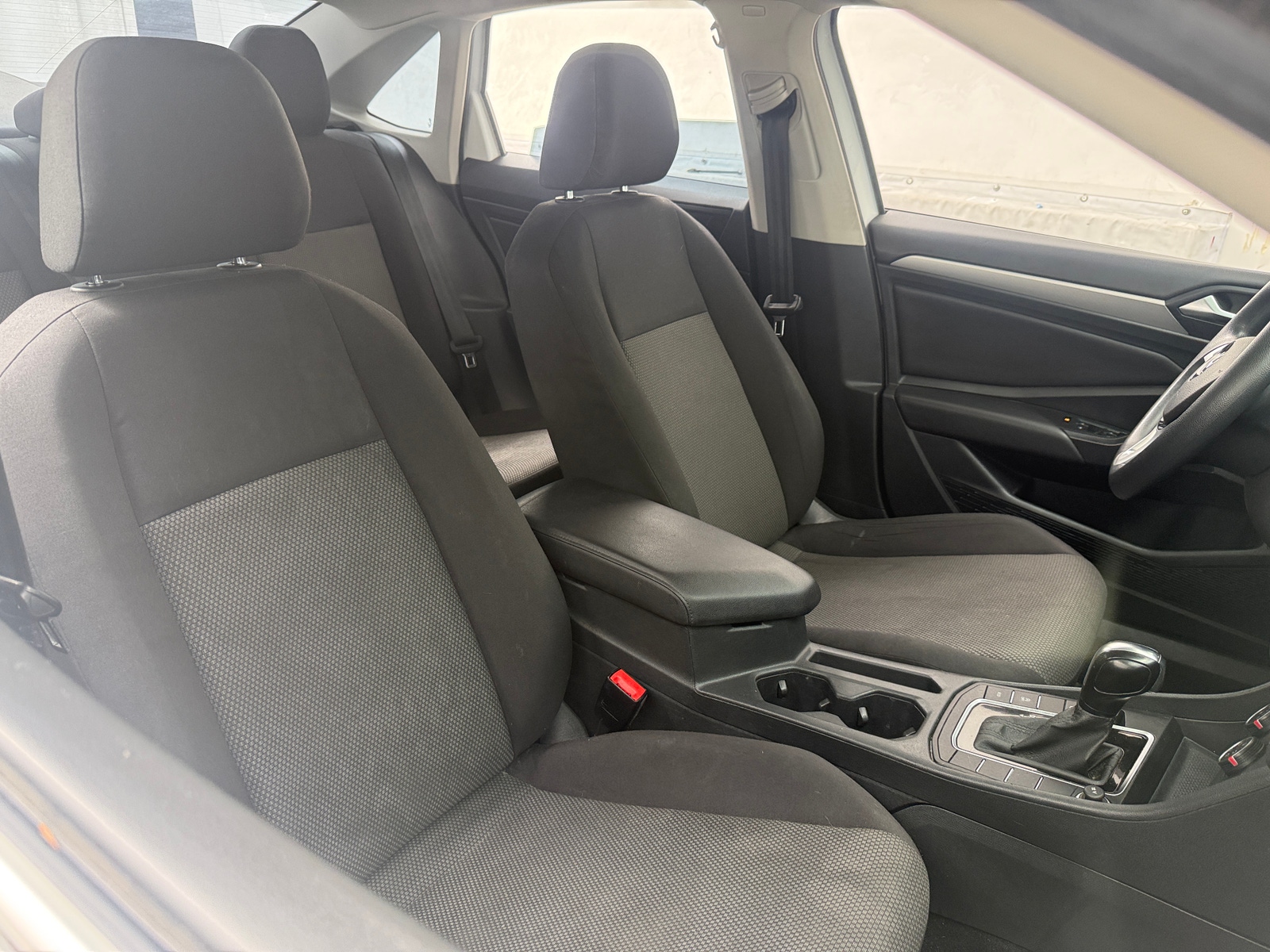 Thumbnail: 2019 Volkswagen Jetta - 2