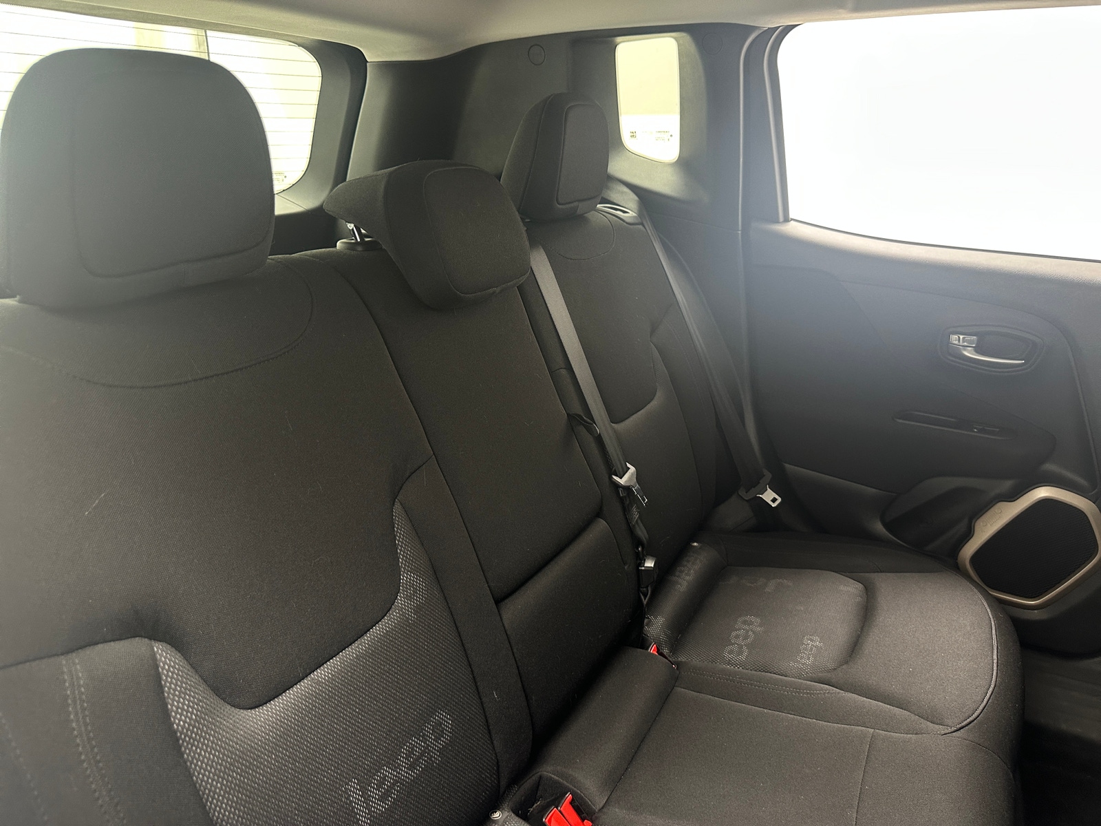 Thumbnail: 2017 Jeep Renegade - 6