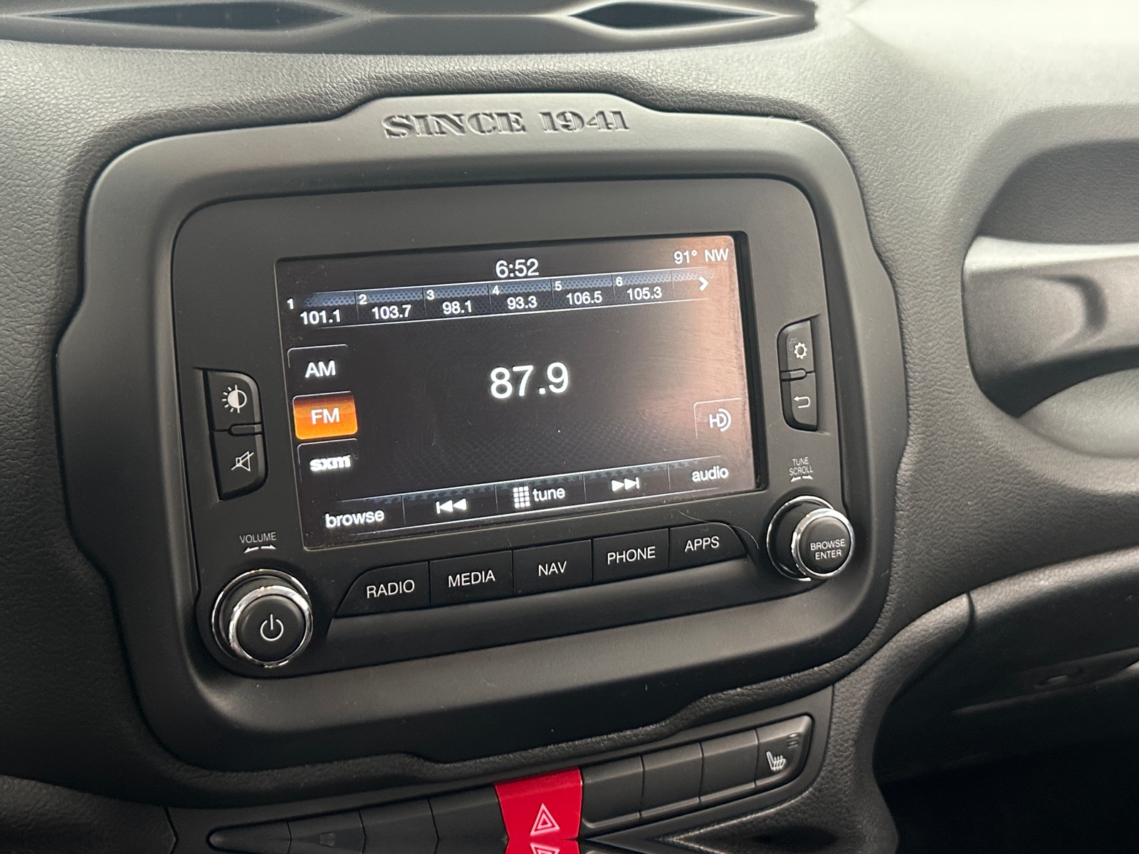 Thumbnail: 2017 Jeep Renegade - 4