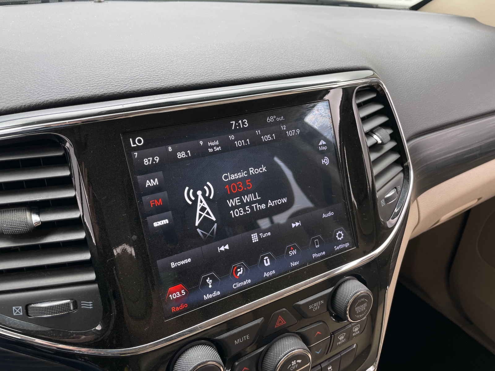 Thumbnail: 2019 Jeep Grand Cherokee - 4